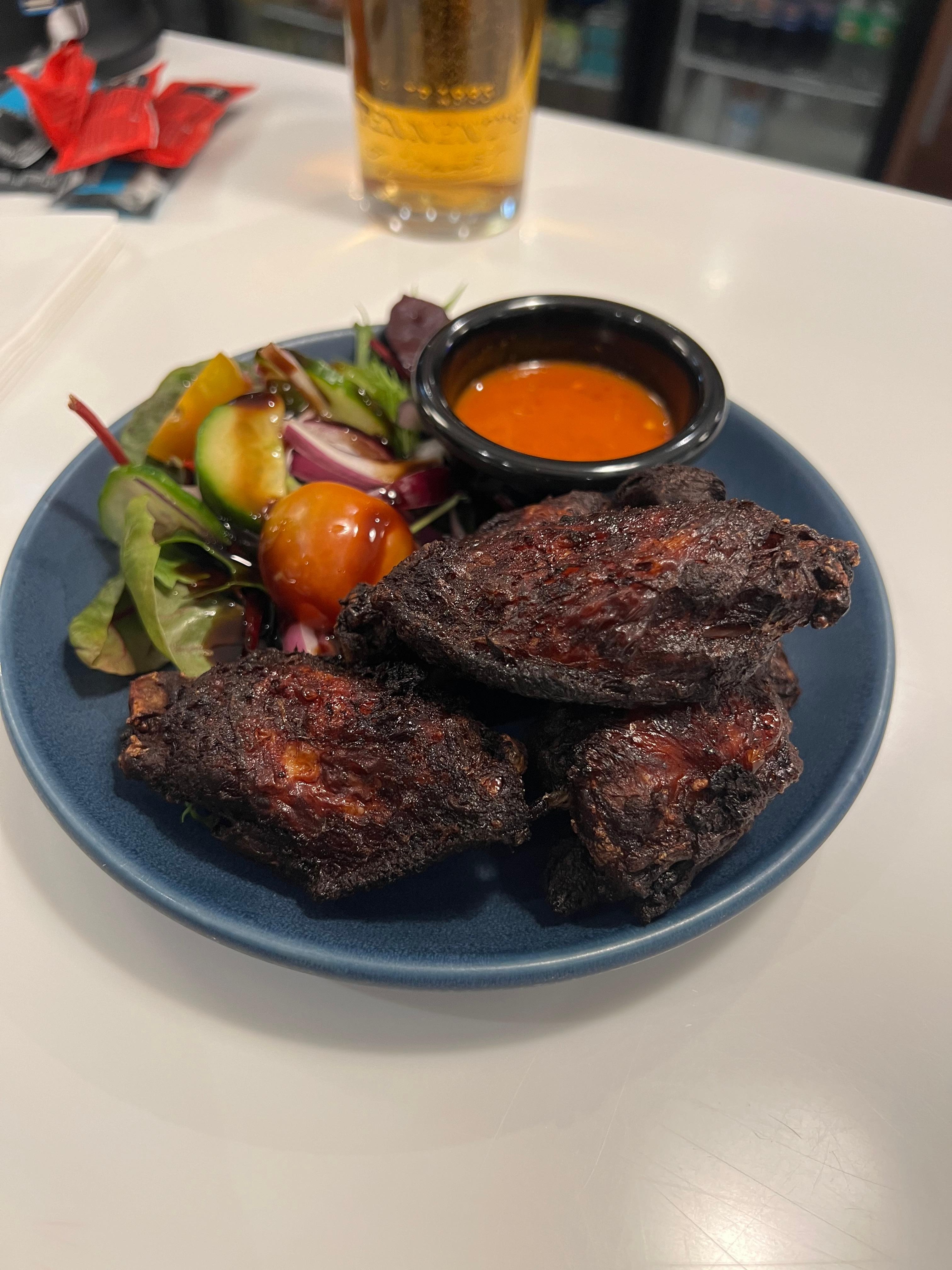 Their BBQ chicken wings are delicious!