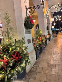 Exterior- nicely decorated