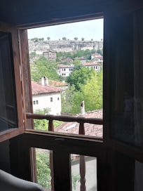 Pencereden bir görünüm