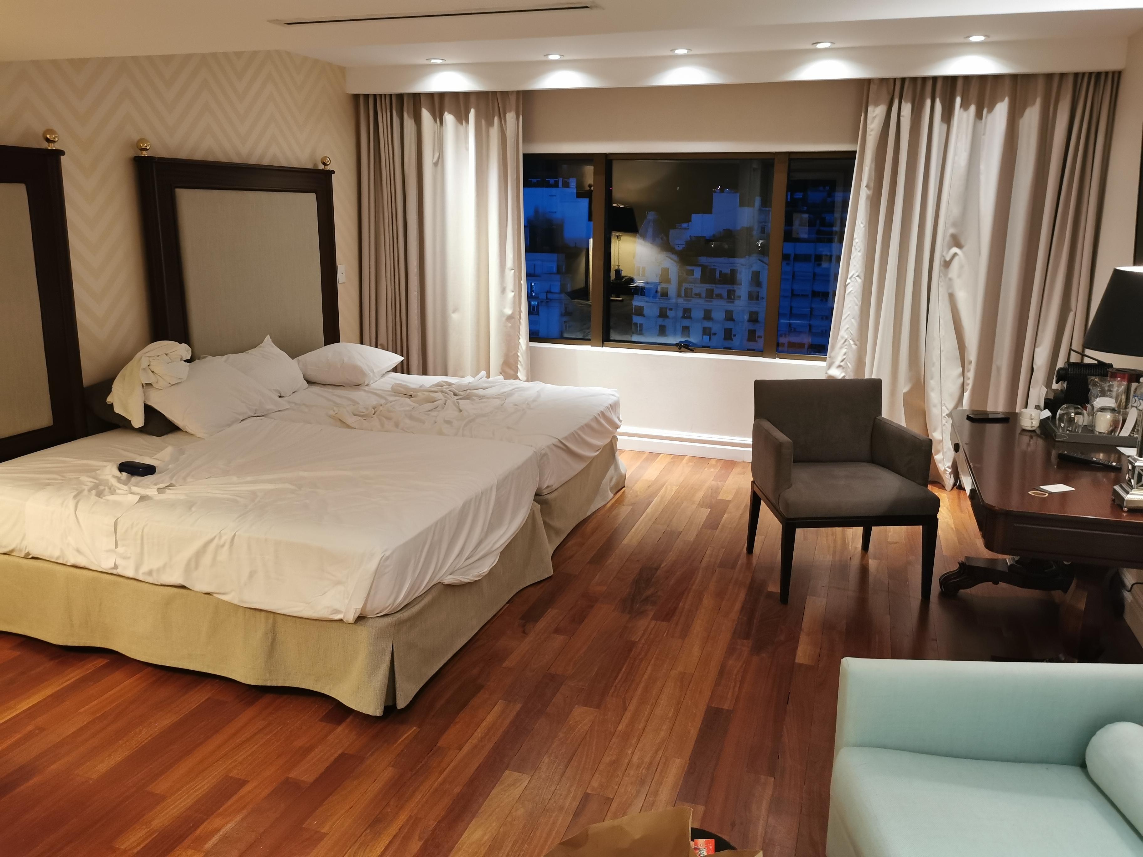 Two sinhle befs. We shobed them together