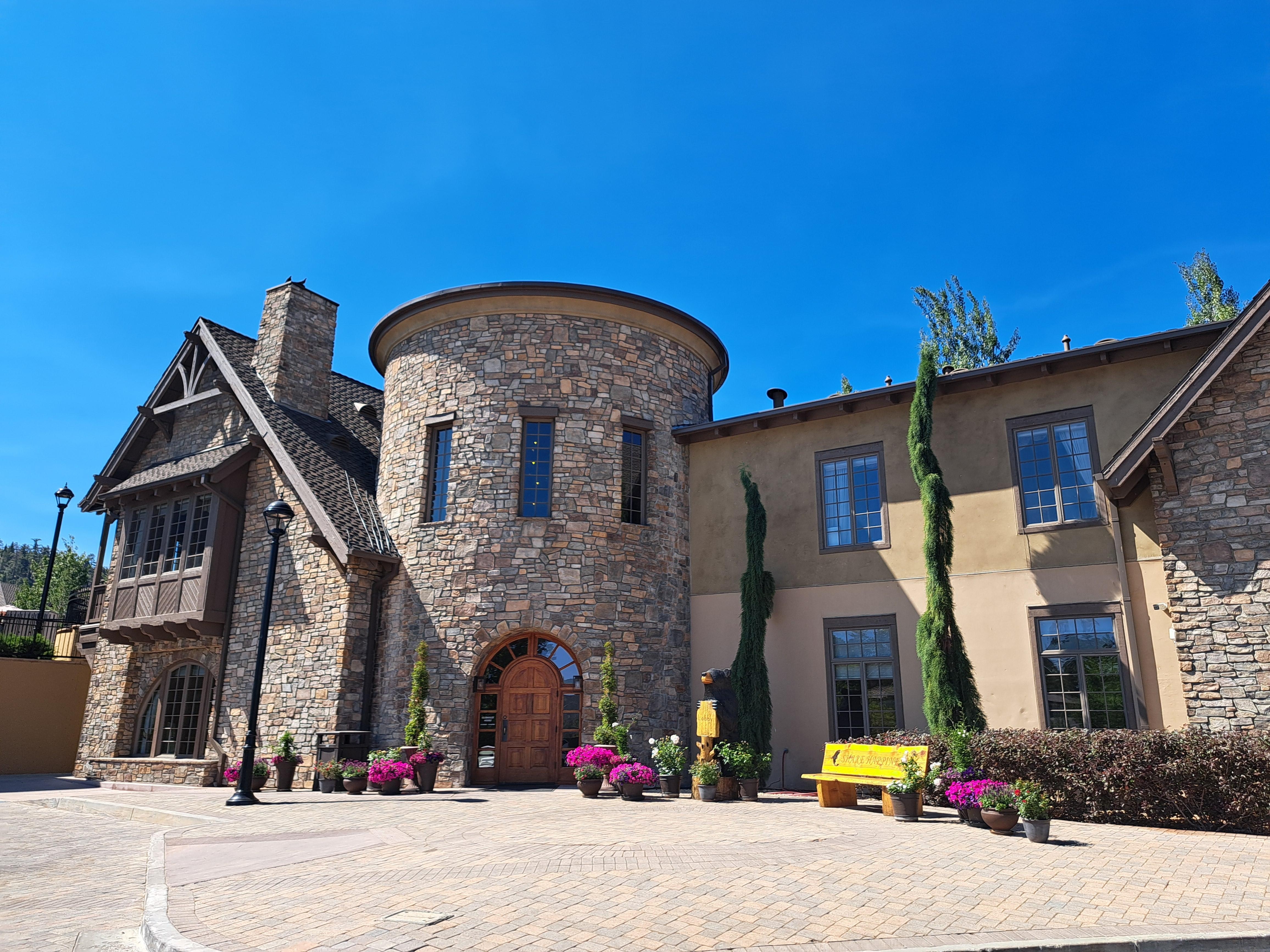Front of main lobby and clubhouse, gym, etc