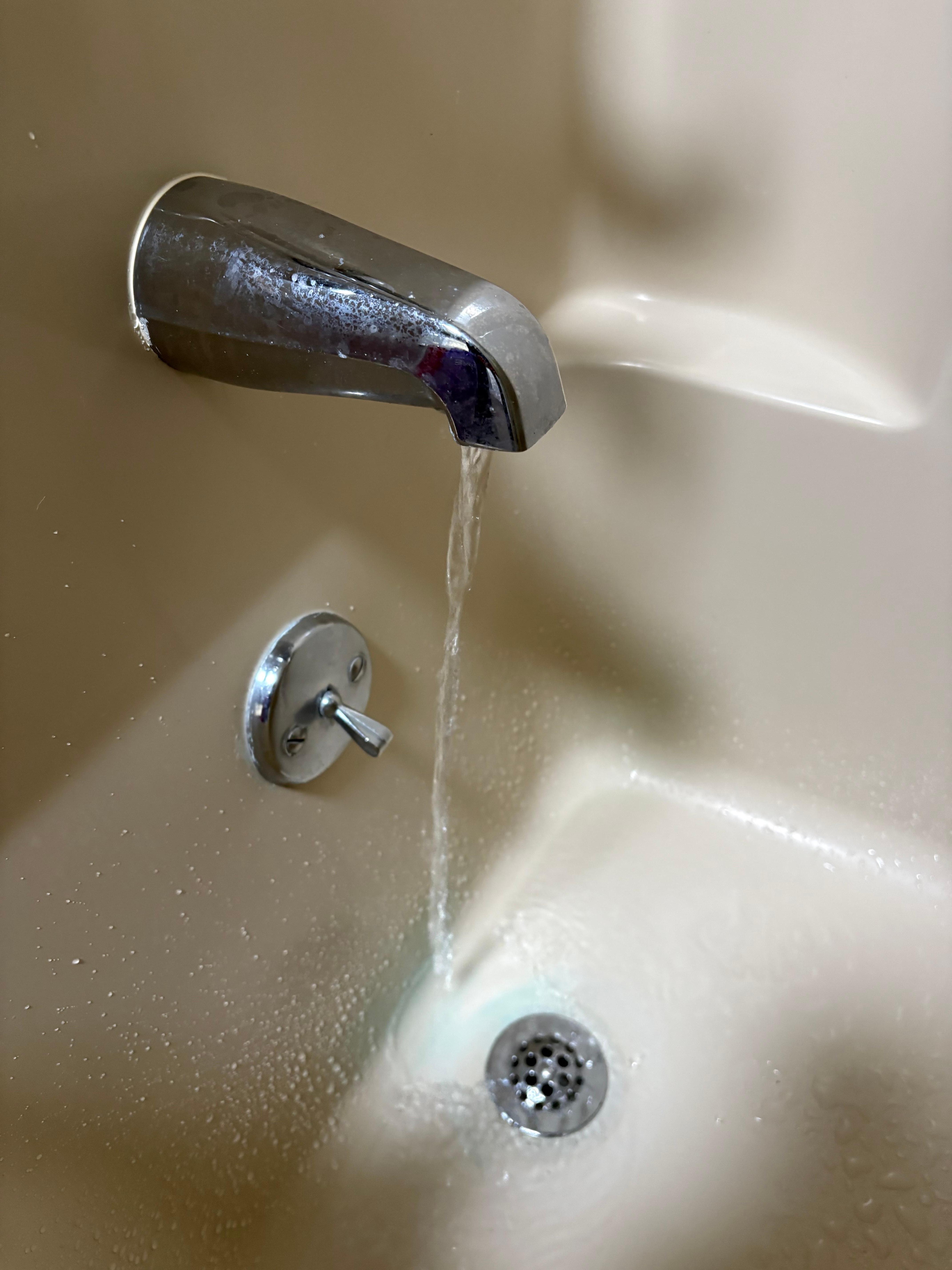 Water in tub, on full .