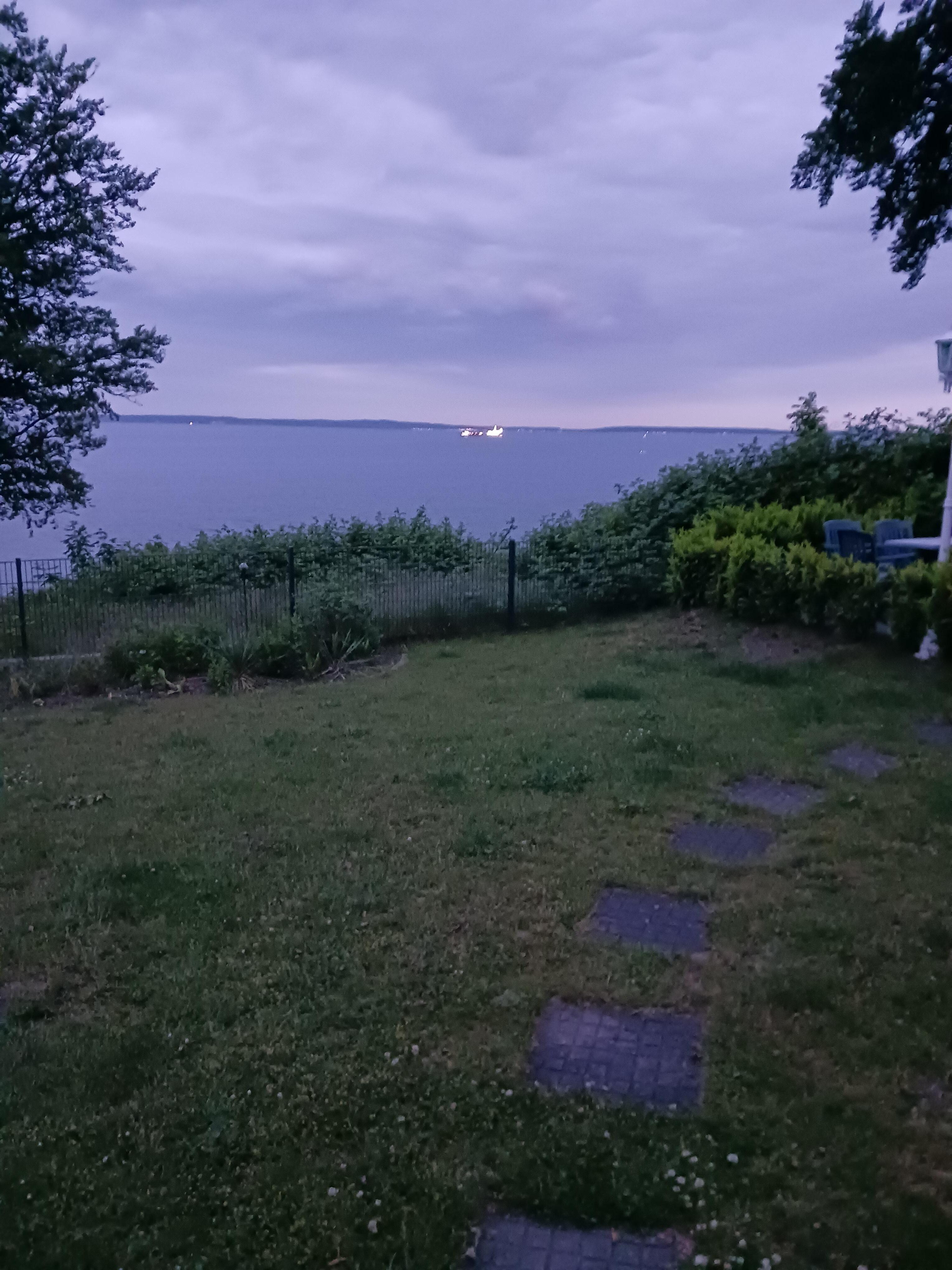 Blick Abends von der Wohnung auf die Ostsee