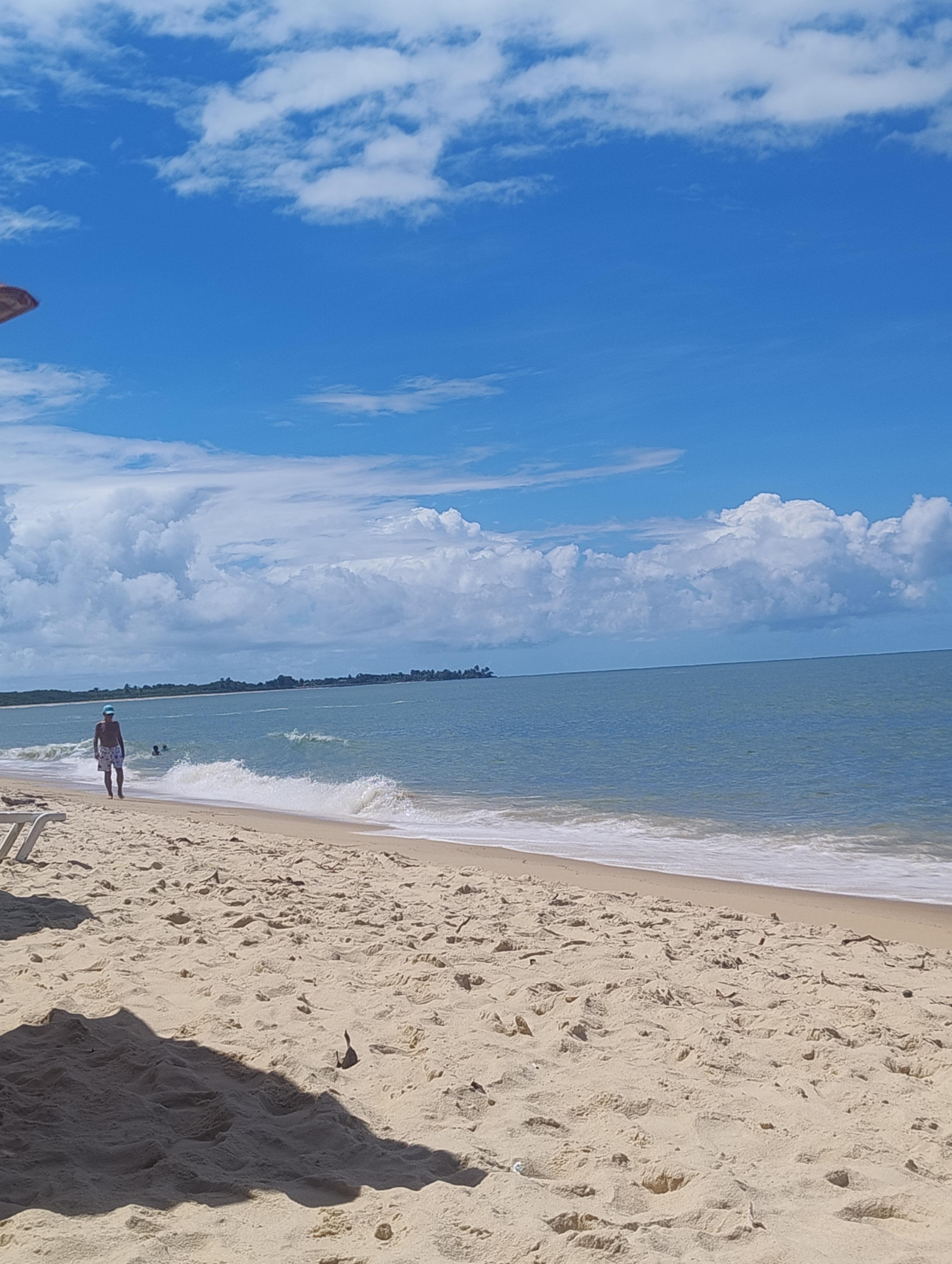 Praia de Taperapuã, que andando do hotel da 5 minutinhos, só seguir a rua reto 