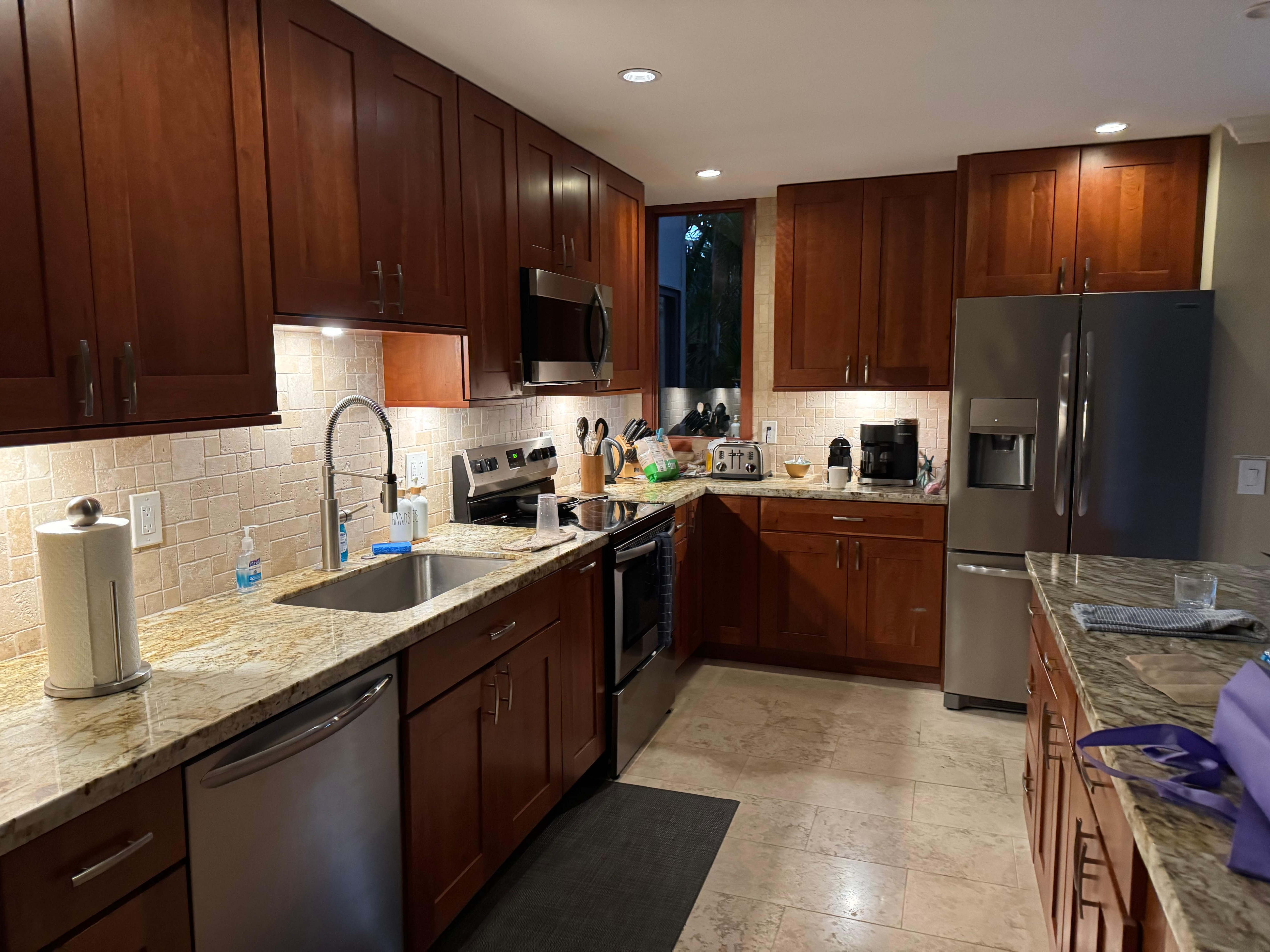 A fully equipped chef  ’s kitchen