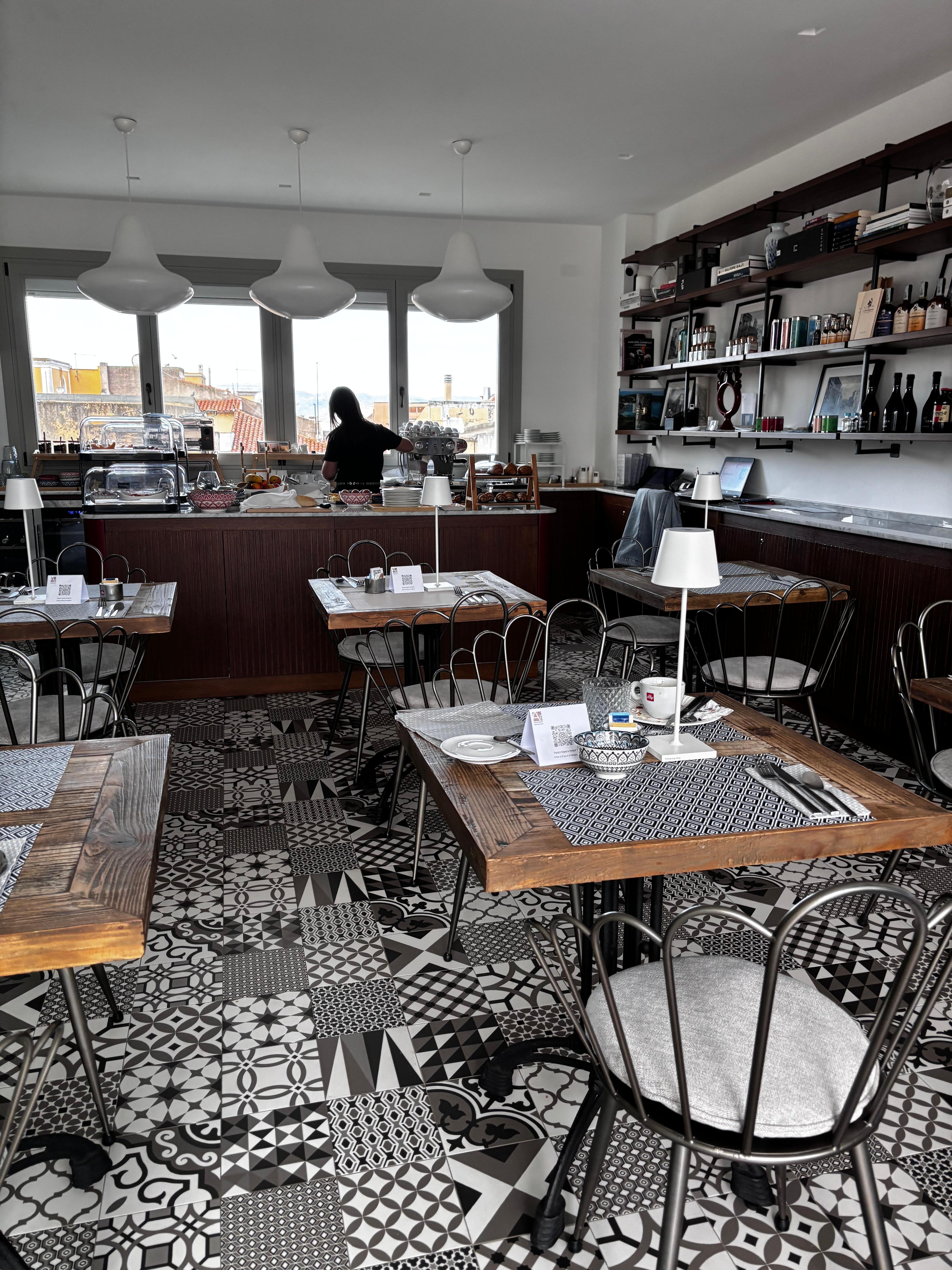 Restaurant snd Bar