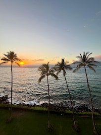 Sunset from rooftop of Royal Mauian