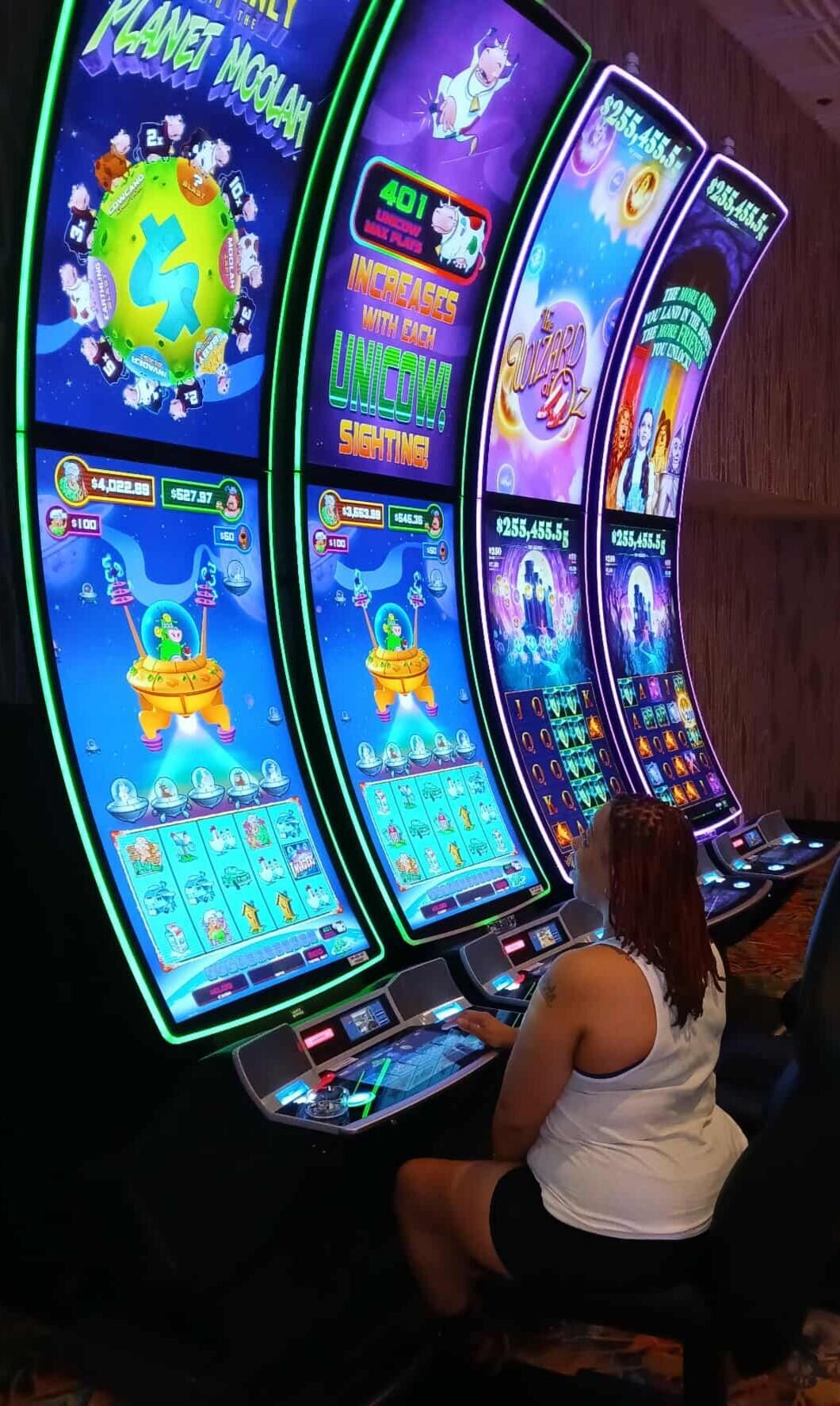 Me ready to try my hand on this machine! I lost😂😂