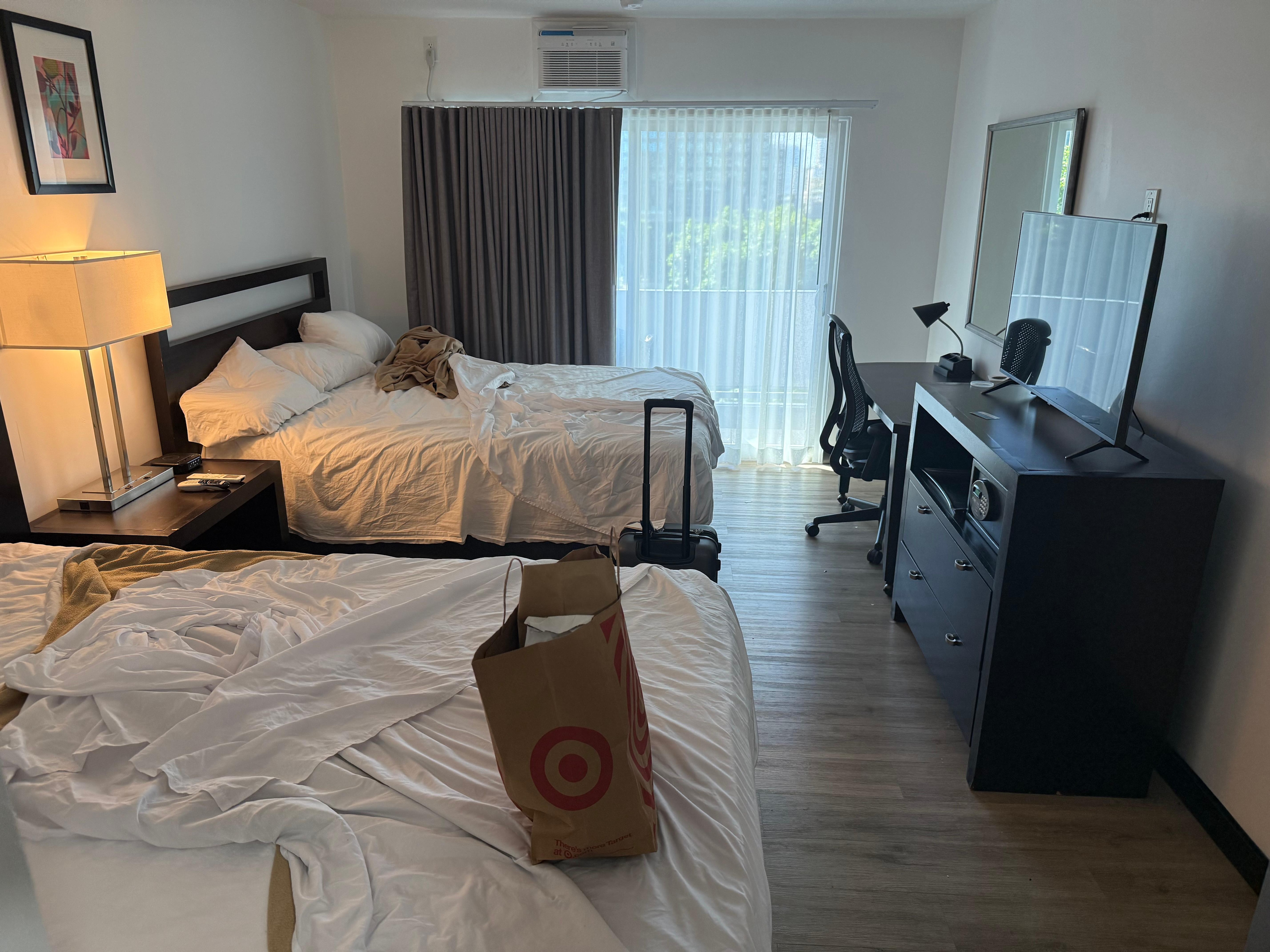 Nice clean , but I need to lean the air filter from the A/C