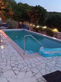 Pool am Abend