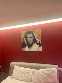 I booked a Jazz room and I was given a room with a scary picture