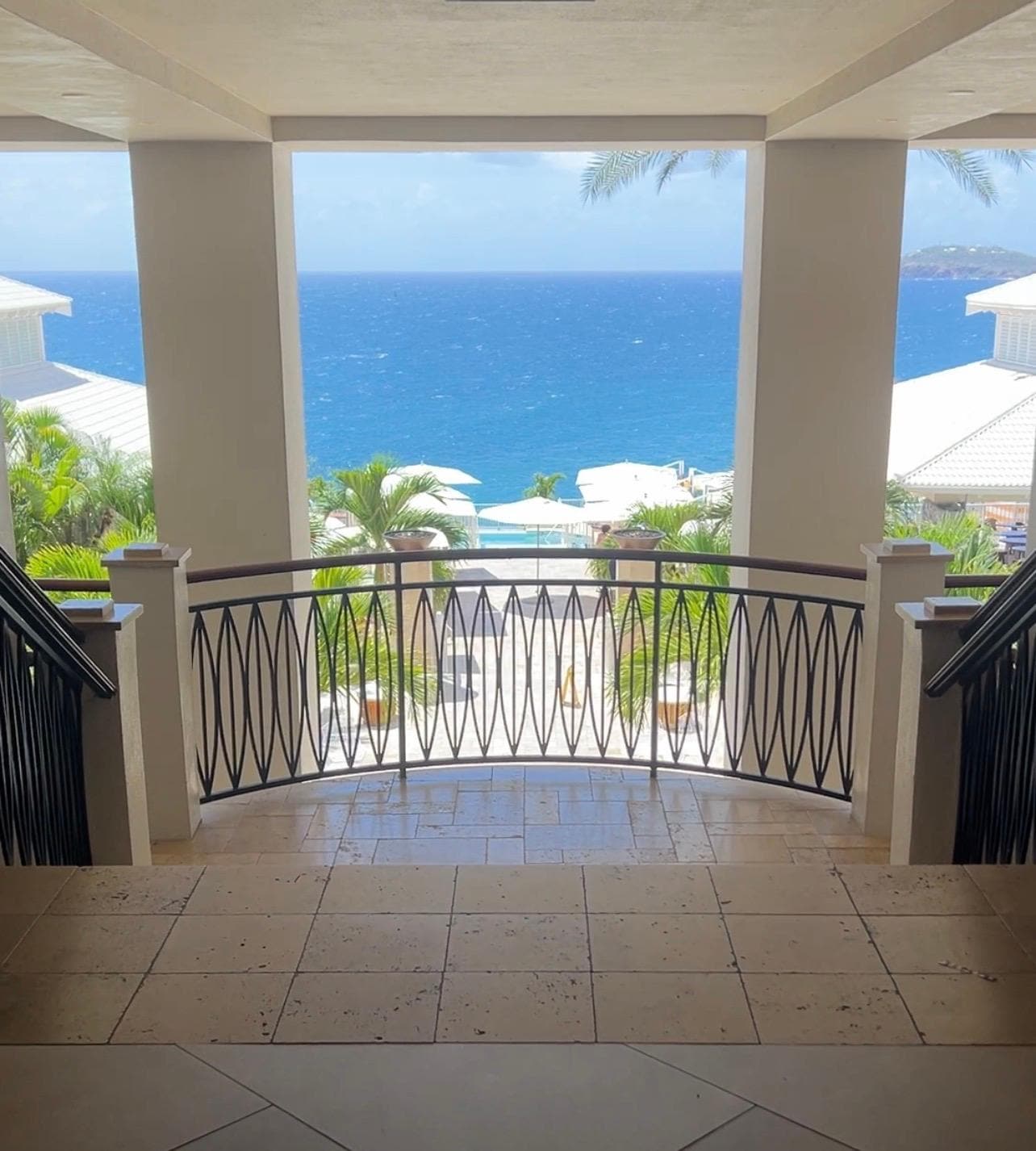 Such an incredible entrance 