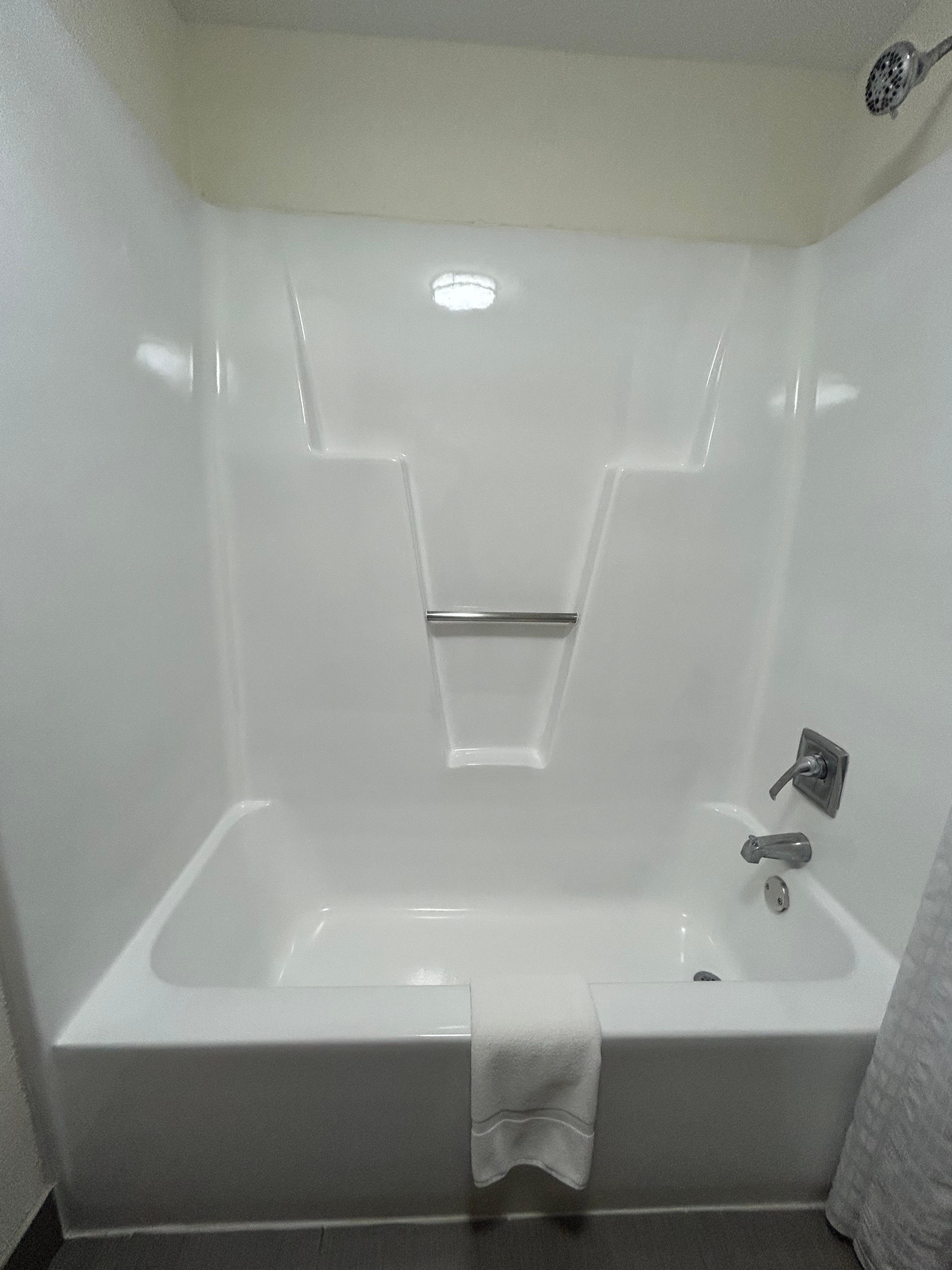 The bath tub was clean 