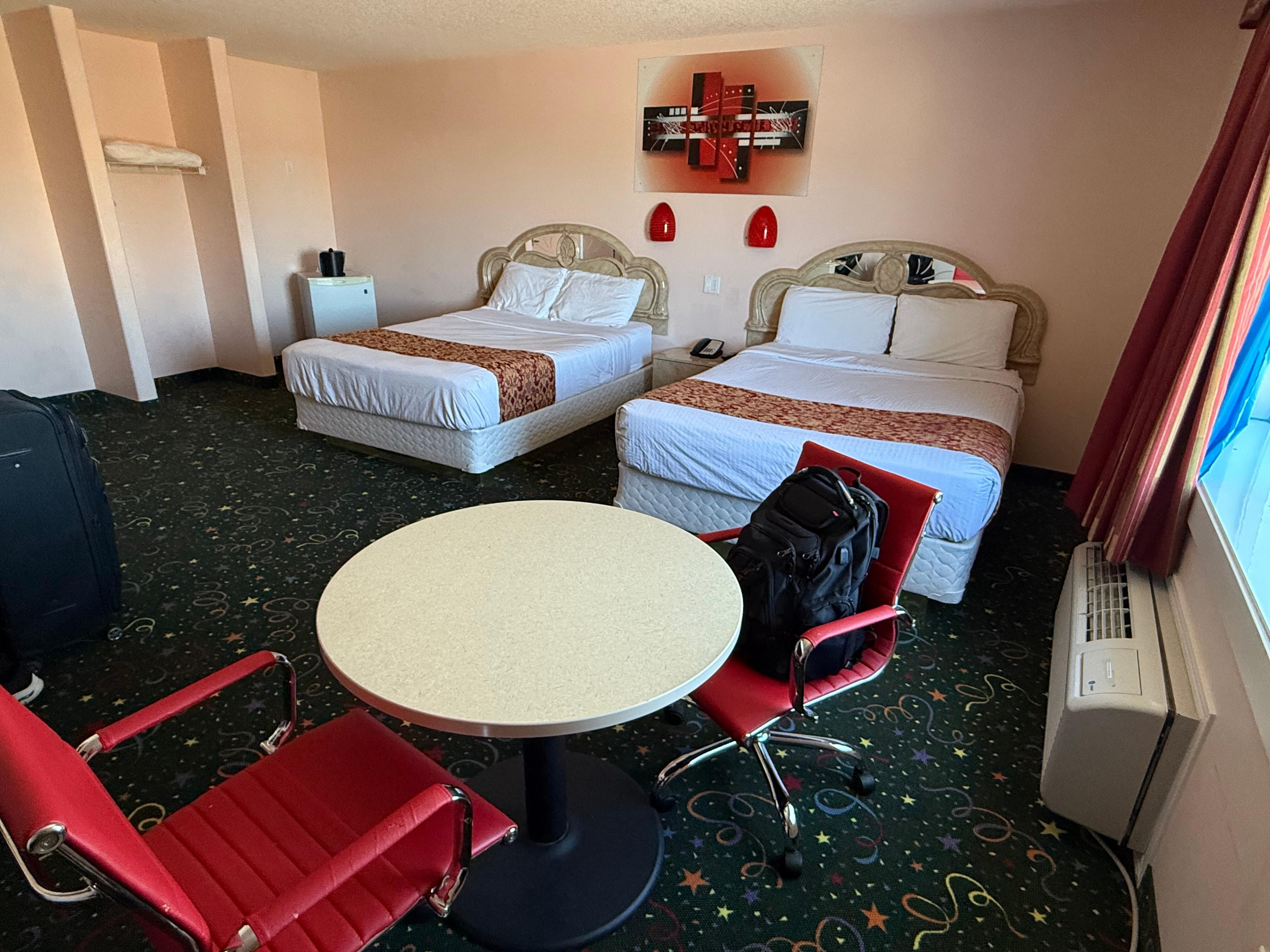 The first look had a nice feeling with the party-style carpeted floor and the huge space