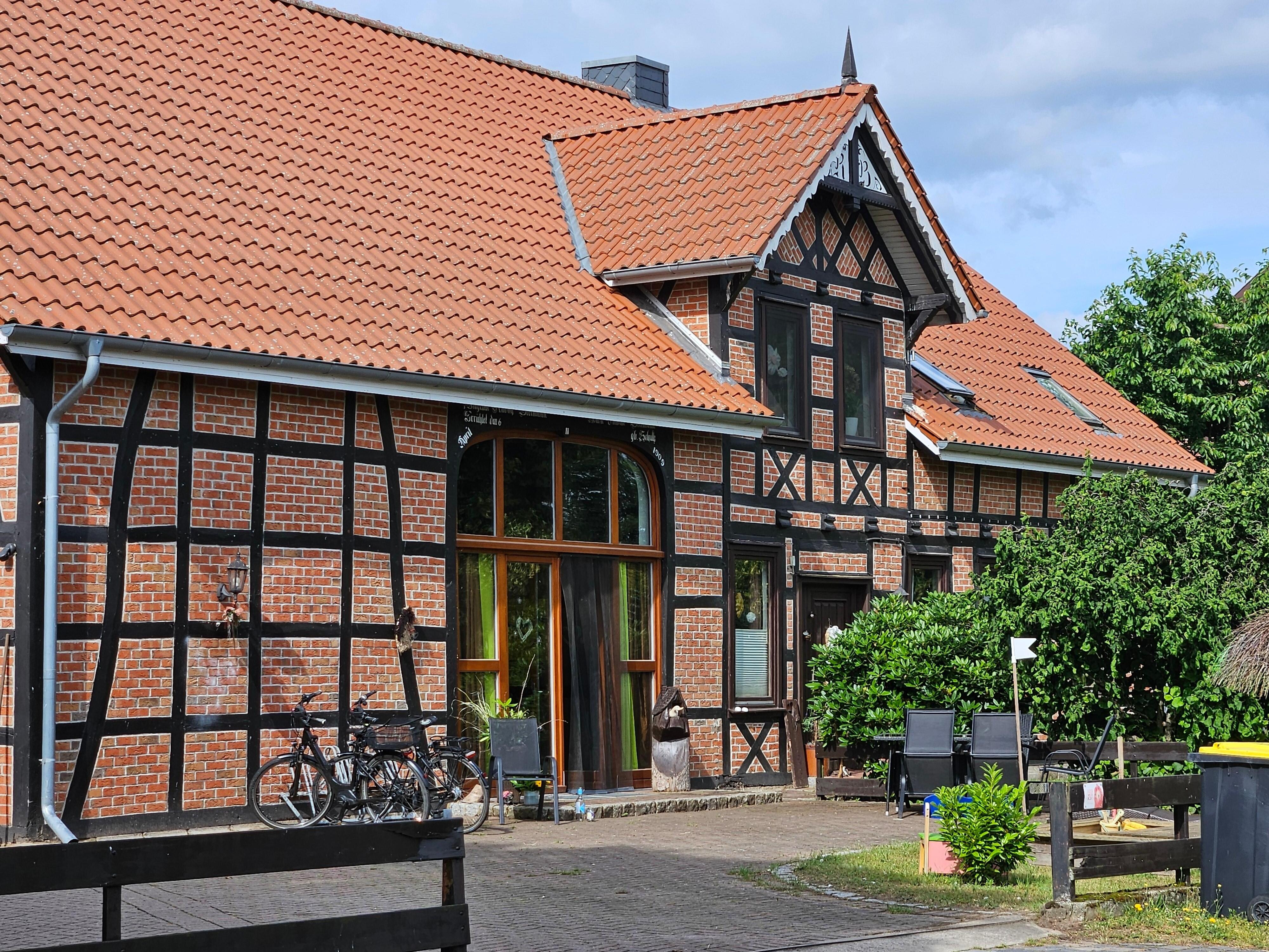 Parkplatz vorhanden ,Fahrradfreundlich
