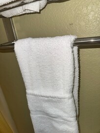 Hair on bathroom towels upon arrival…I’m a man with short hair.