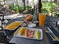 Breakfast in the garden