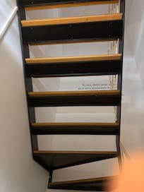 Escada de acesso ao quarto