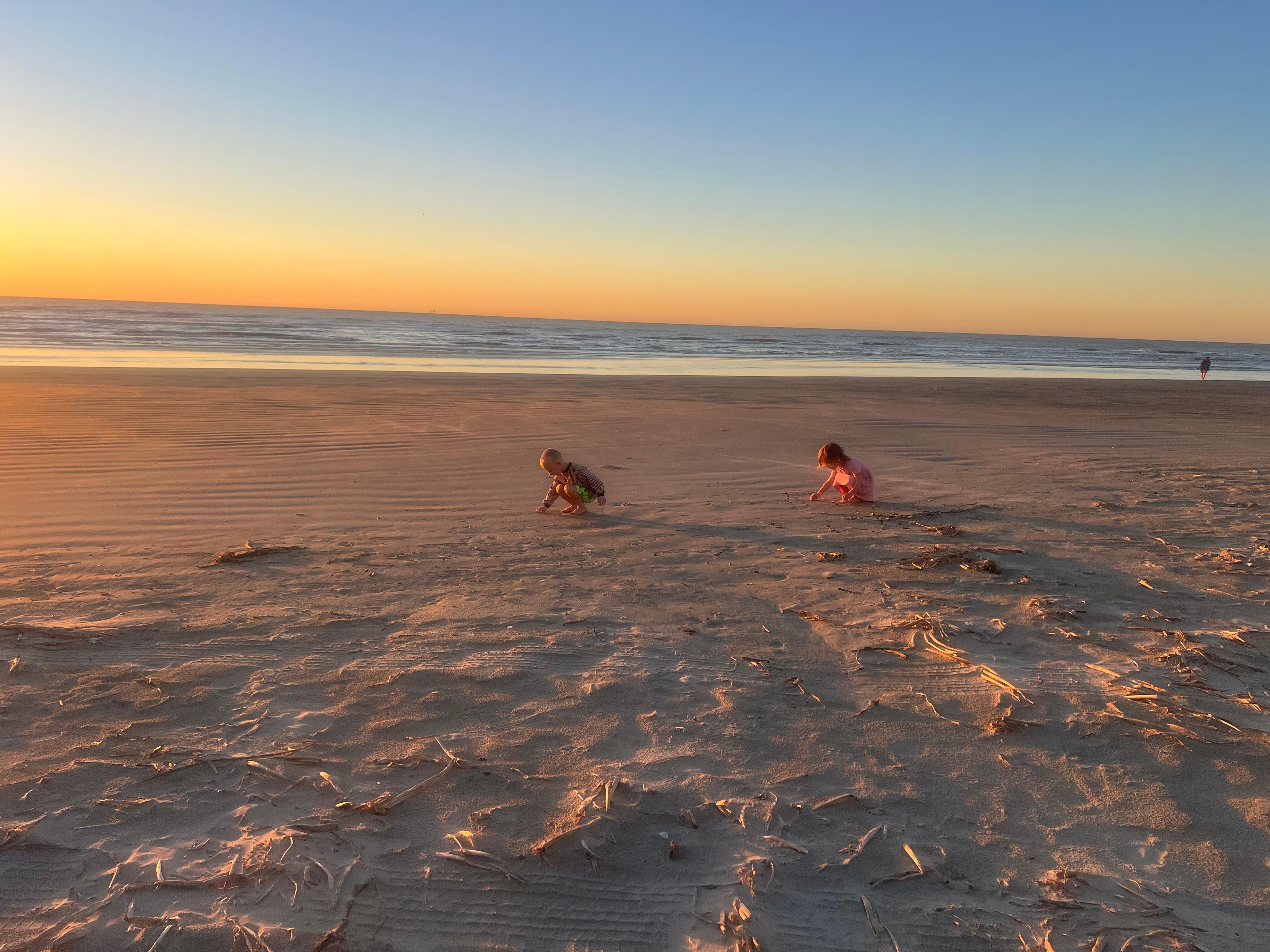 No driving needed to get to the beach, just walk outside ! 