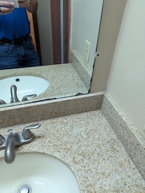 Mirror has seen way better days