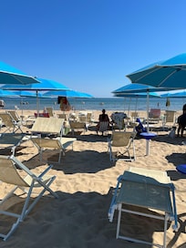 Beach 7 min walk from hotel