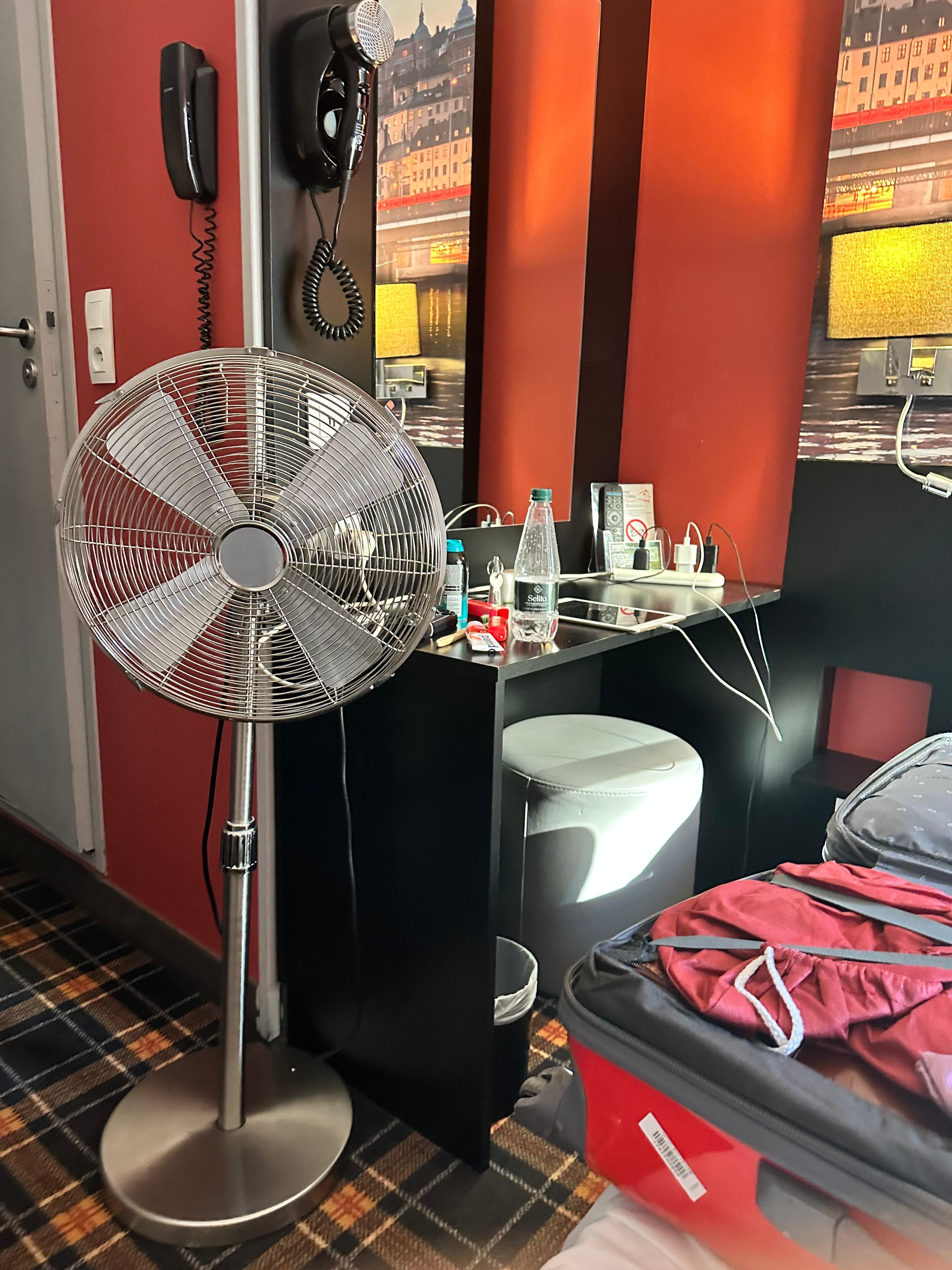 El ventilador de pie en el “primer” mundo