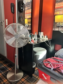 El ventilador de pie en el “primer” mundo