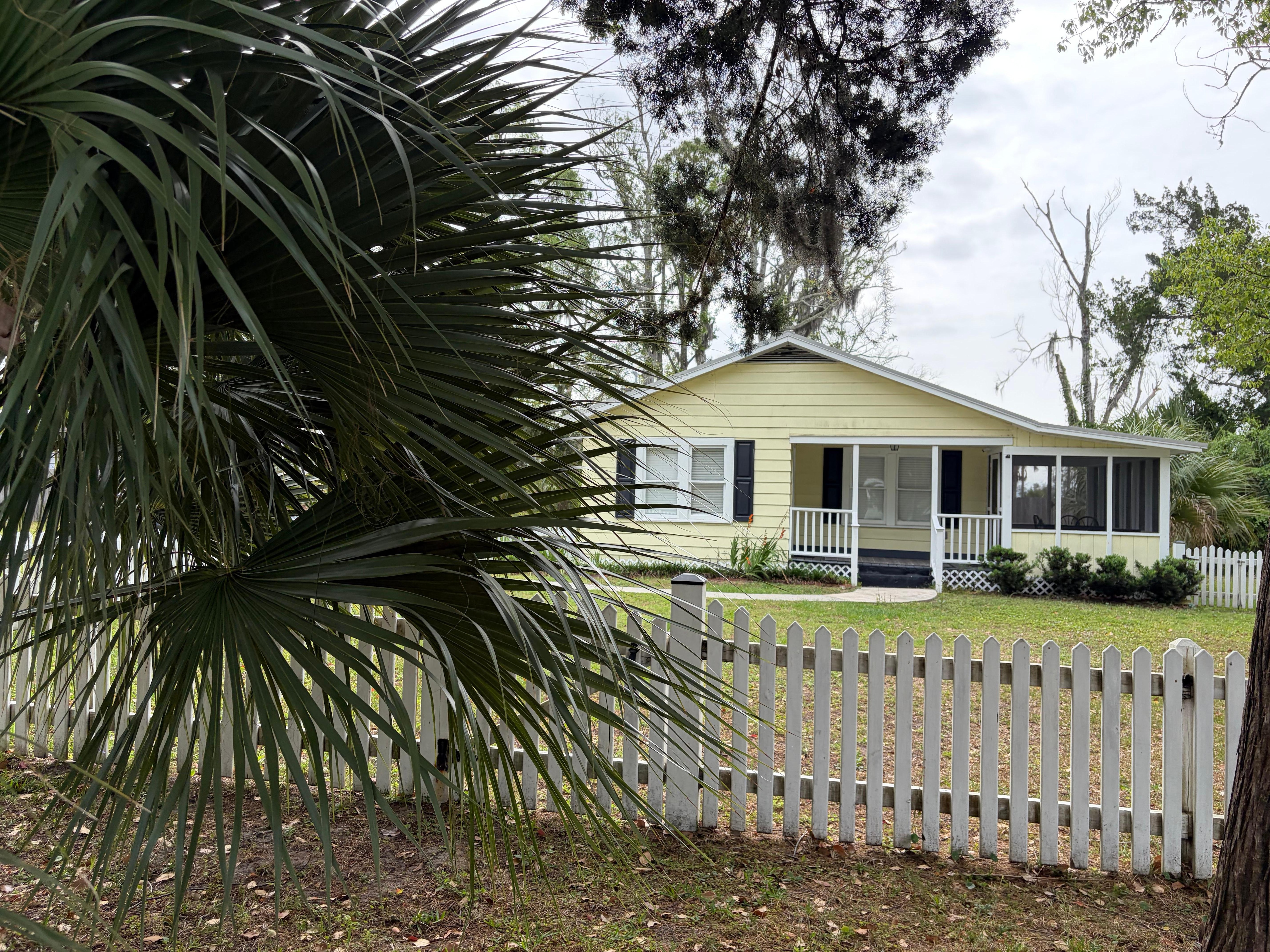 Cottage from the front