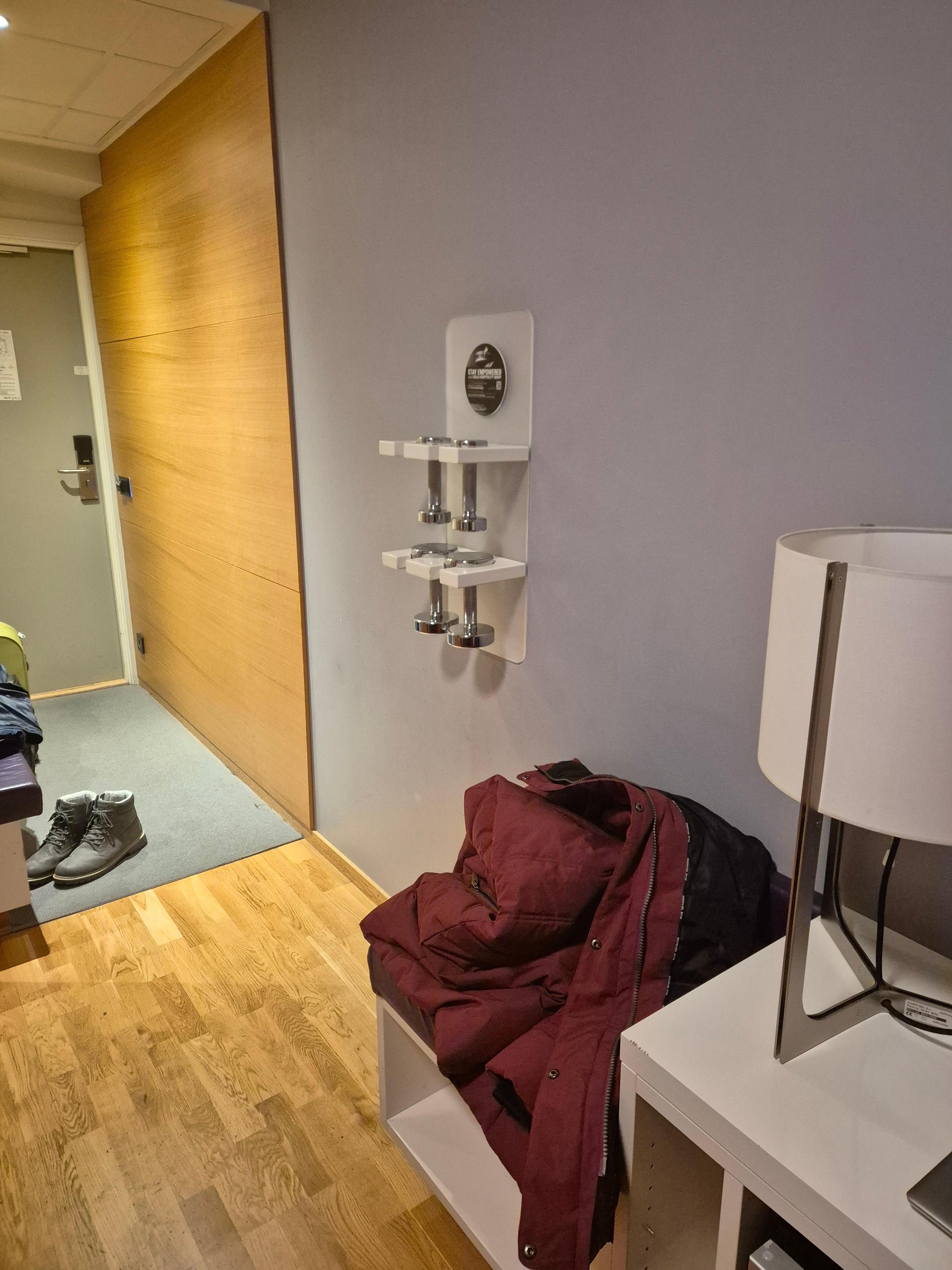 Till och med hantlar på rummet så man kunde träna lite!