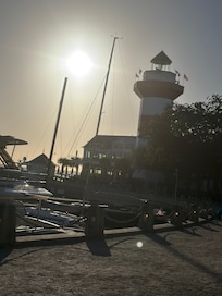 12 min drive to the lighthouse at Harbour Town