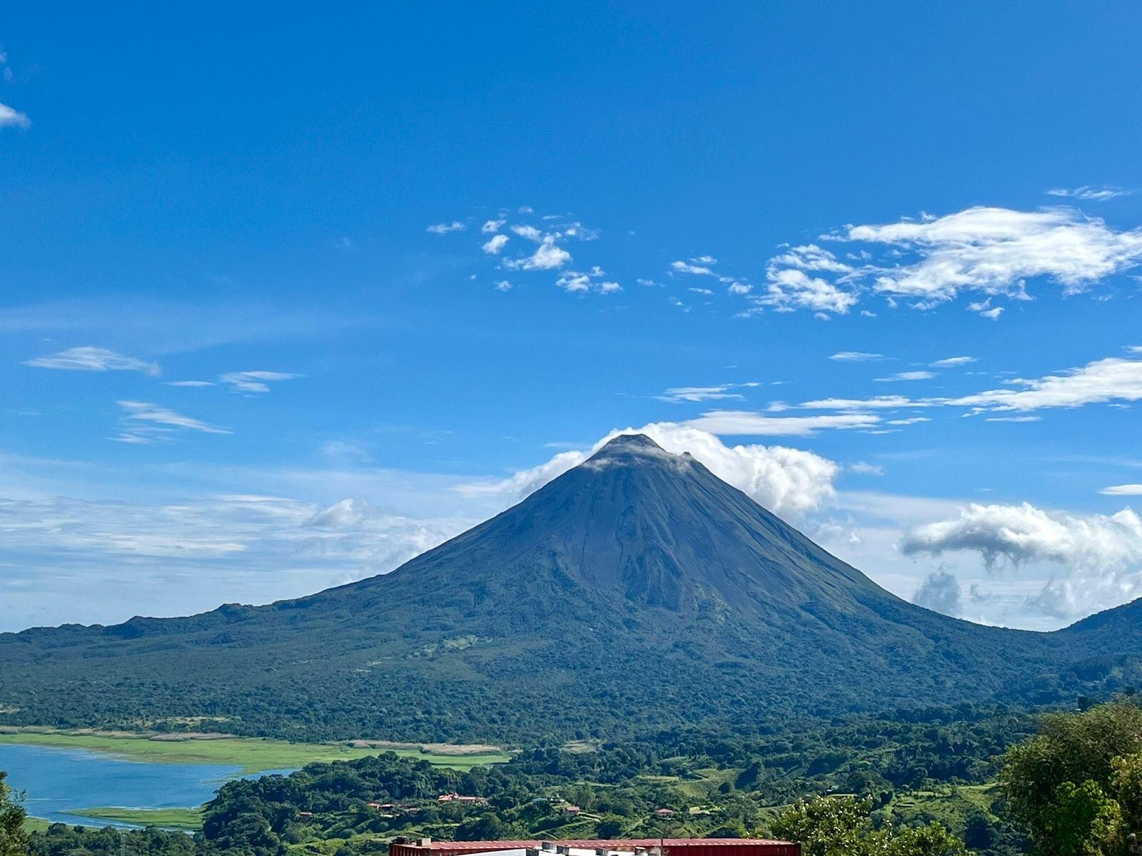 Pude ver el volcán tan grande y buena vista🌺