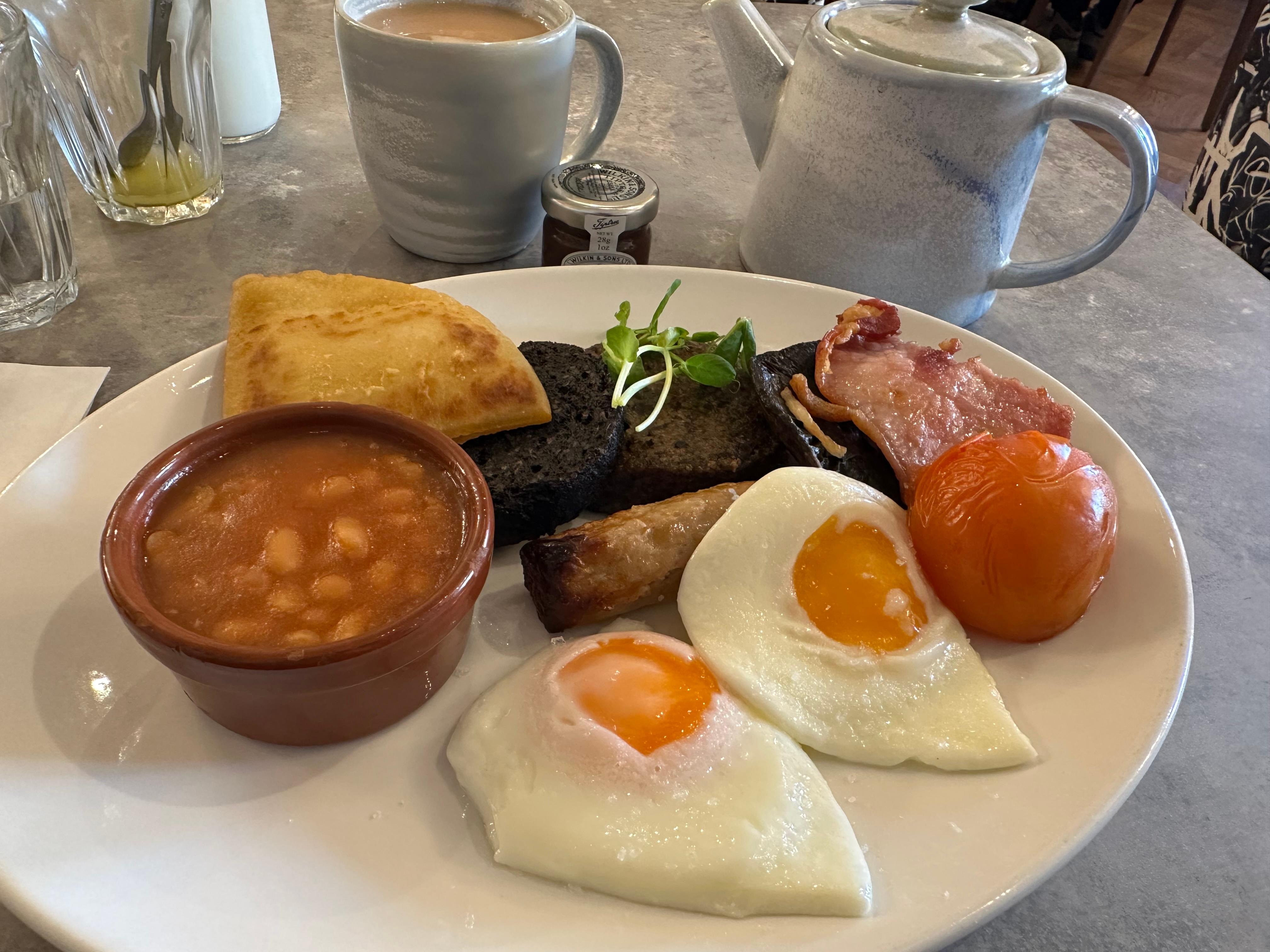 The Full Edinburgh. I particularly liked the haggis. 