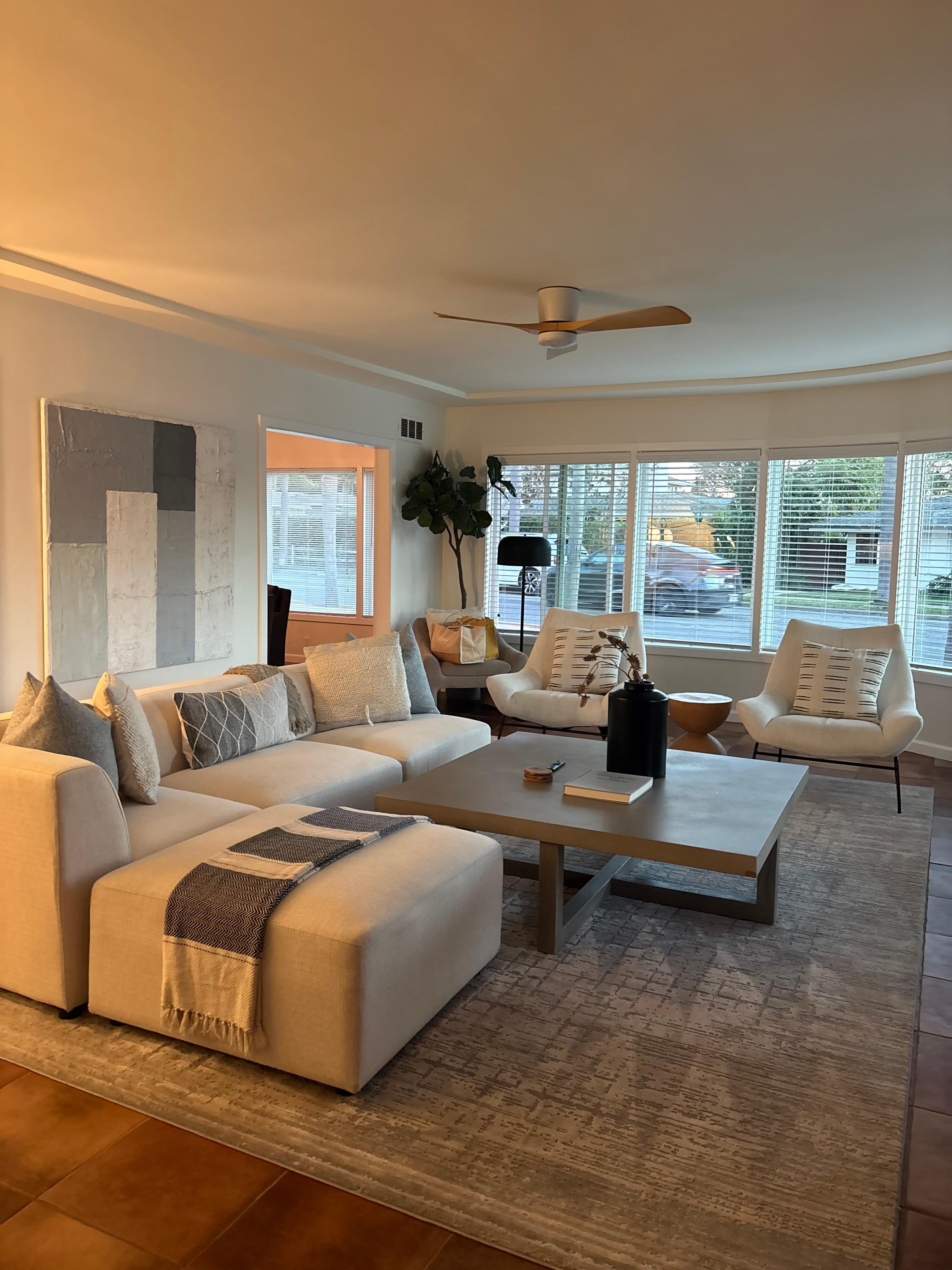 Family Room, loads of light!!