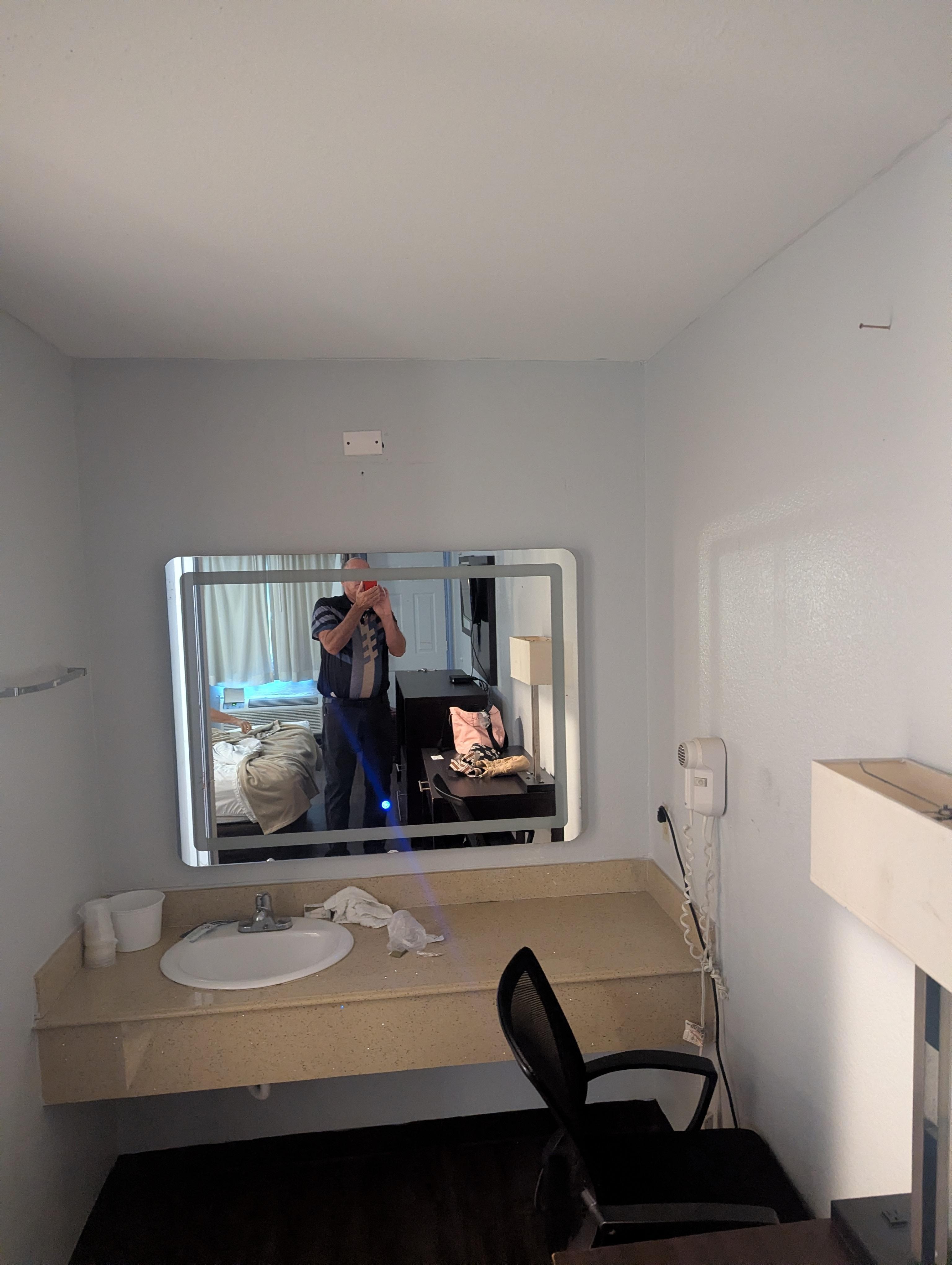 Horrible stinky room 