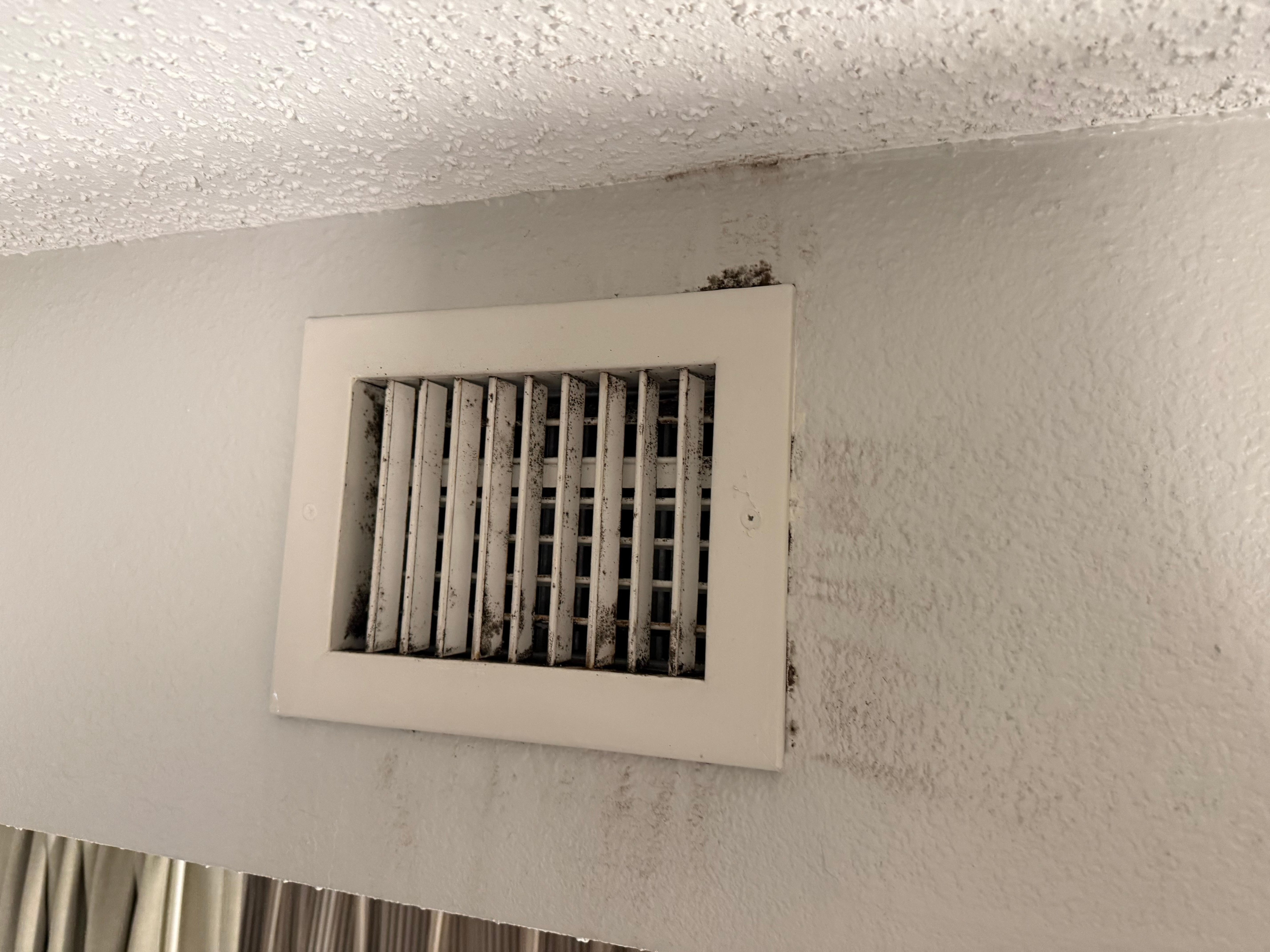 Vent above the bed