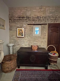 Small touches in furnishings made for a comfortable & lovely home.