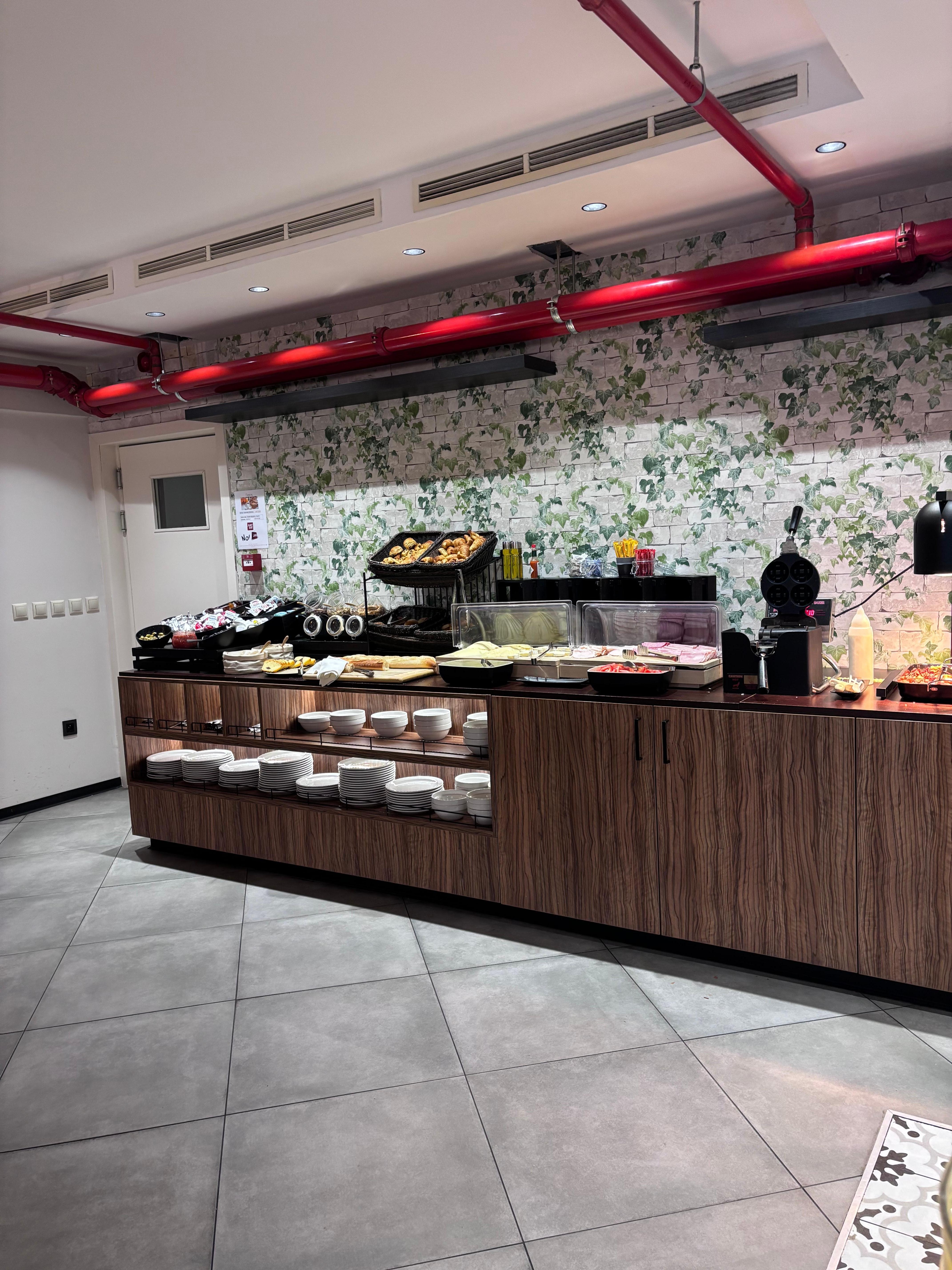 Breakfast bar