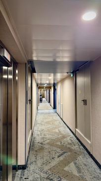 The ninth floor corridor.