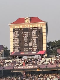 Kolkata Gardens a brisk 15 min walk away.