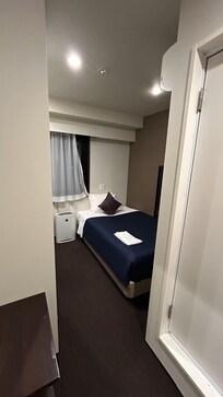 部屋のドア入ってからの写真
