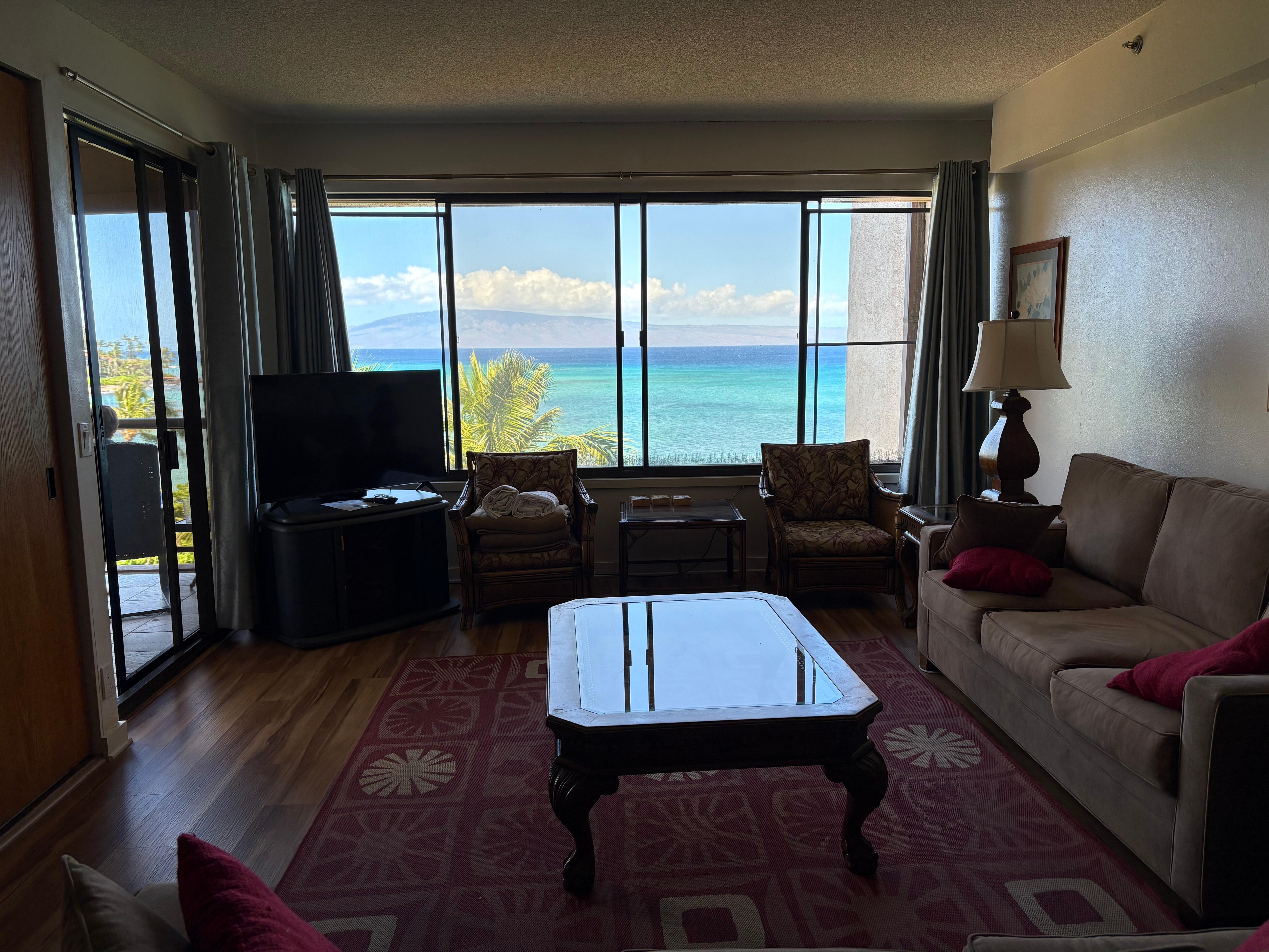 Living room with an amazing view, large lanai gf to the left