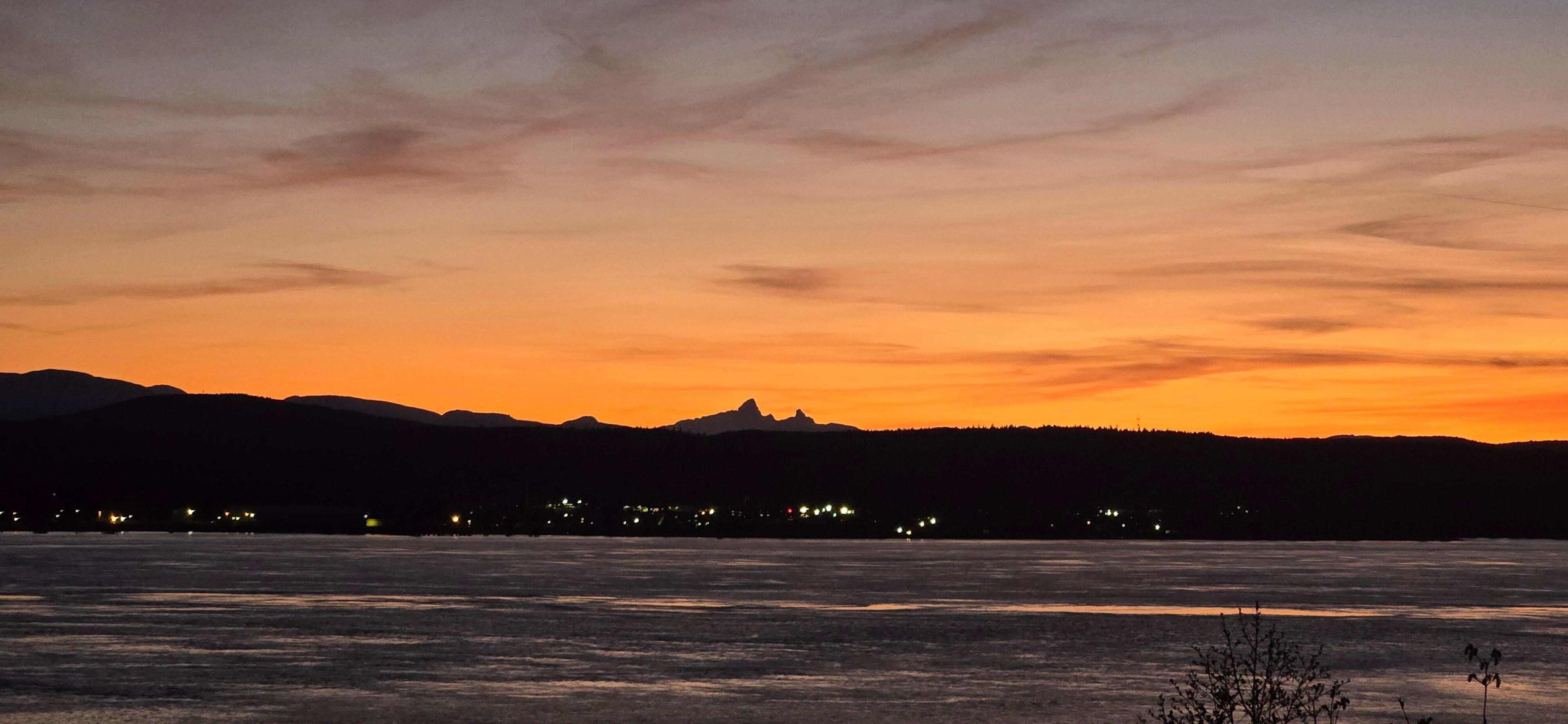 Sunset view of Vancouver Island 