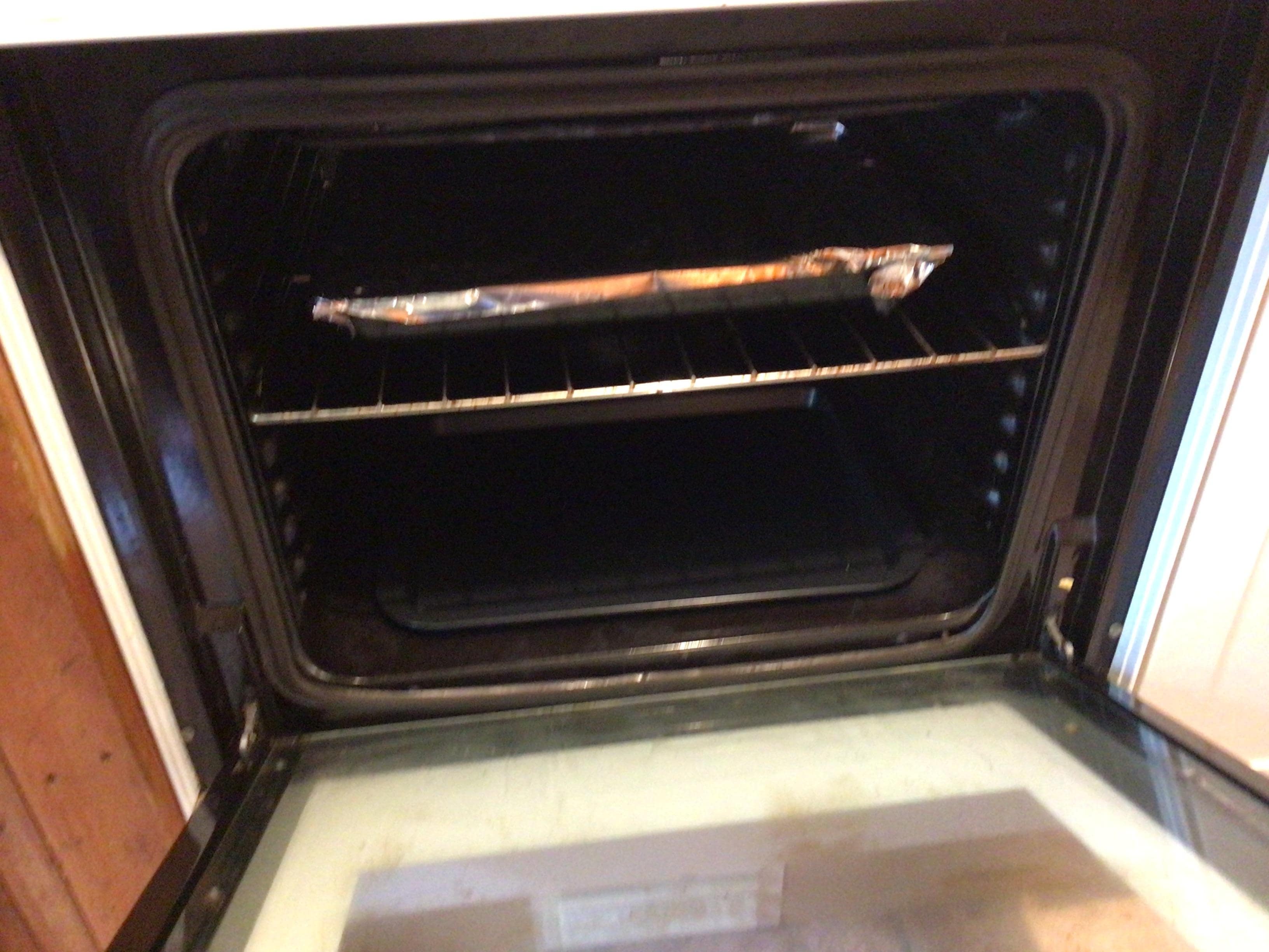 Dirty oven hob cracked