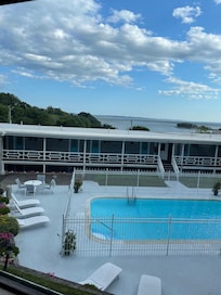 Nice view of the harbor and the pool from our window