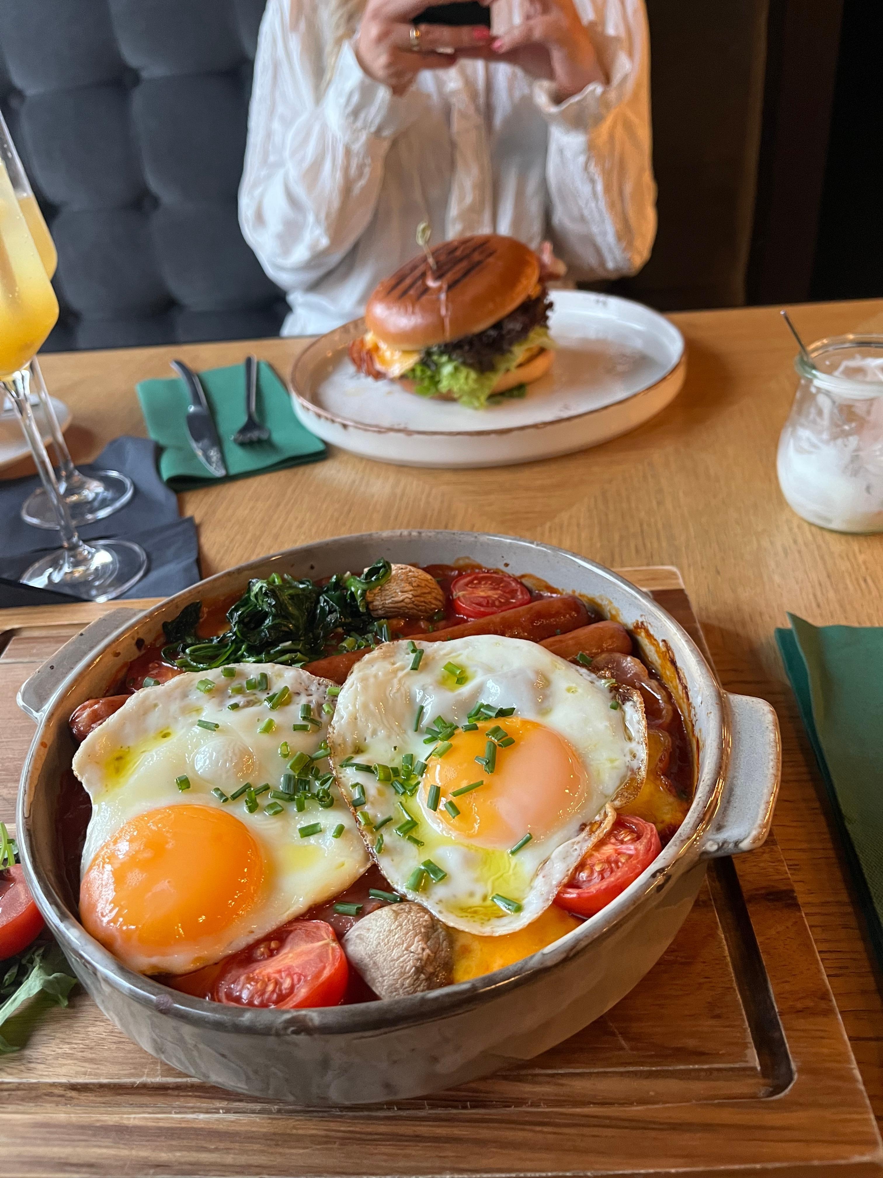 To av valgene til varm frokost