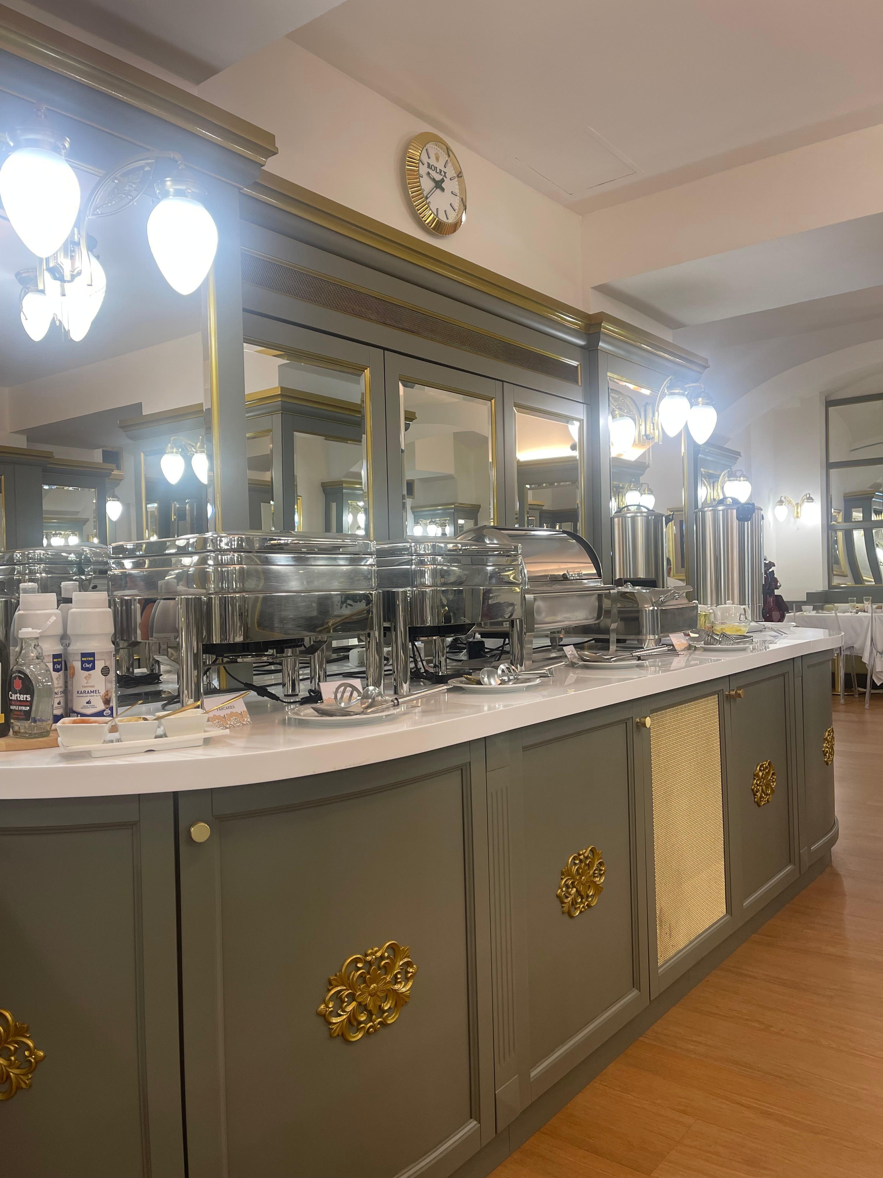 Breakfast room