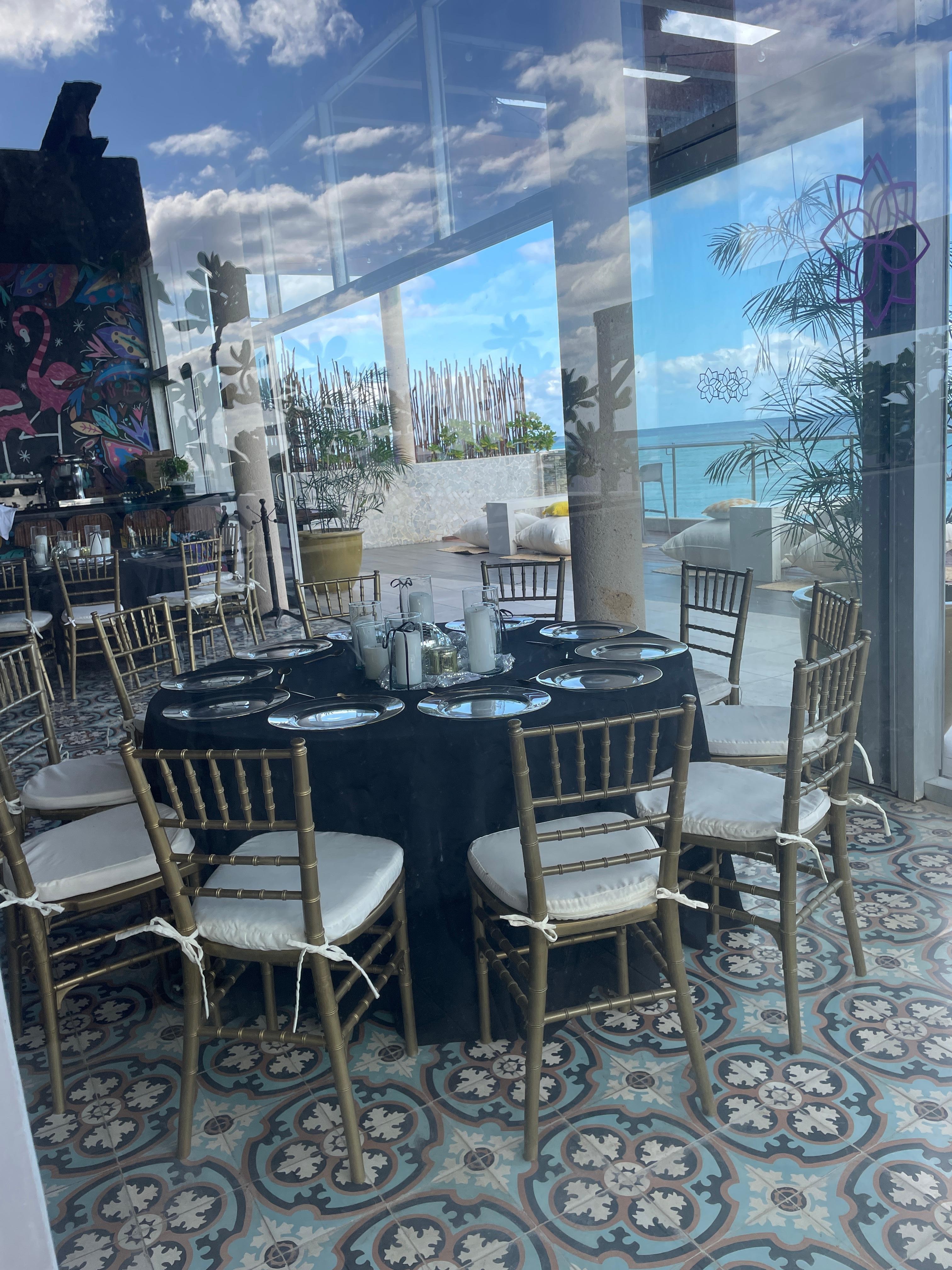 We will be back next year for the New Year’s Eve party! 