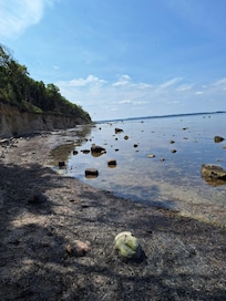 Unterhalb des Objektes