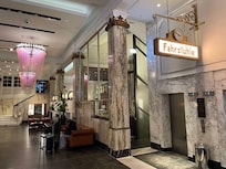 Schon beim Betreten der Lobby ist man fasziniert von der Stimmung.