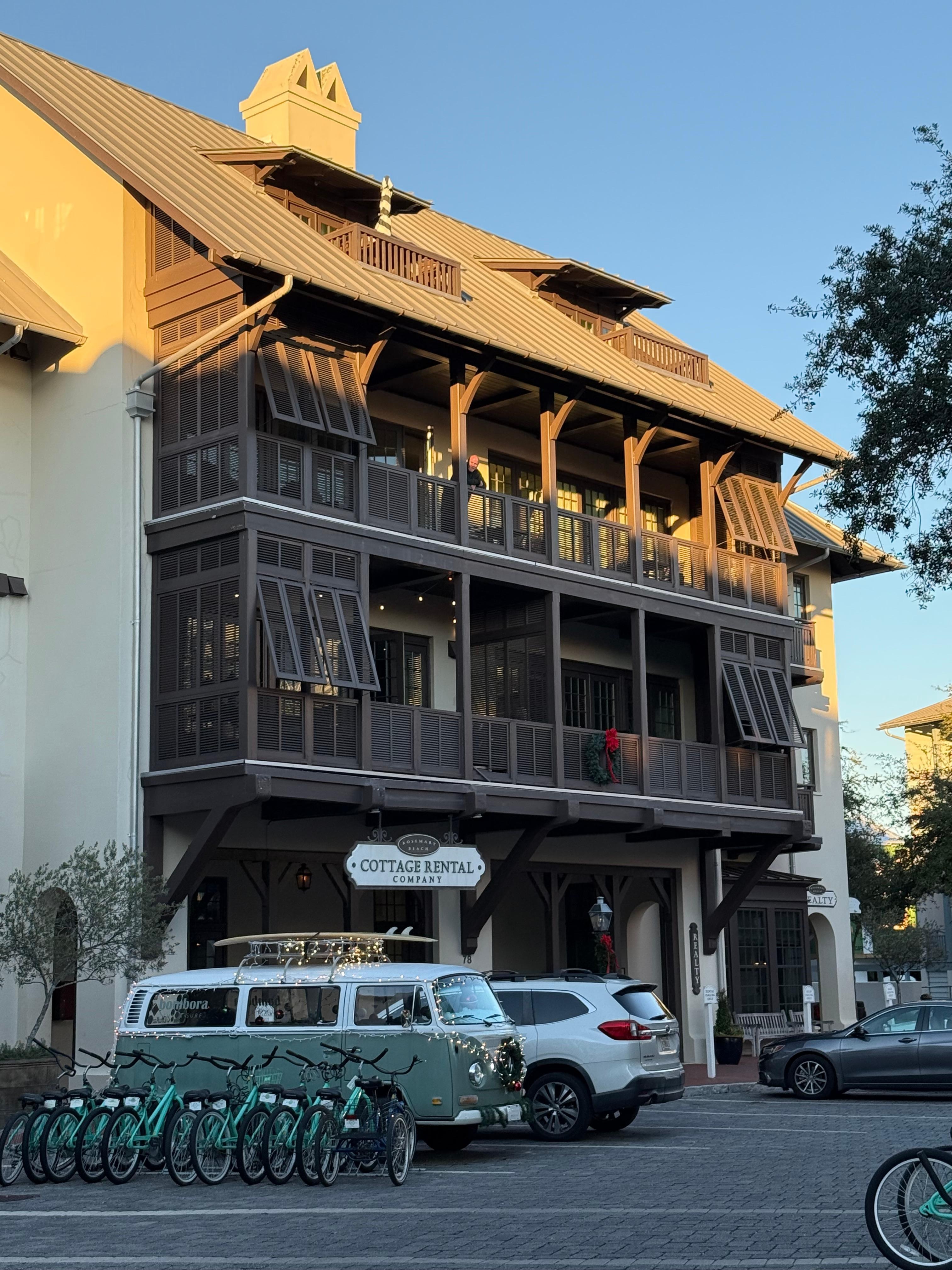 View from outside, you can see the balcony on the third floor